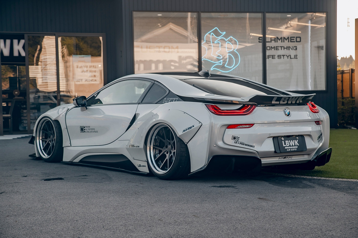 LB-WORKS-BMW-i800001