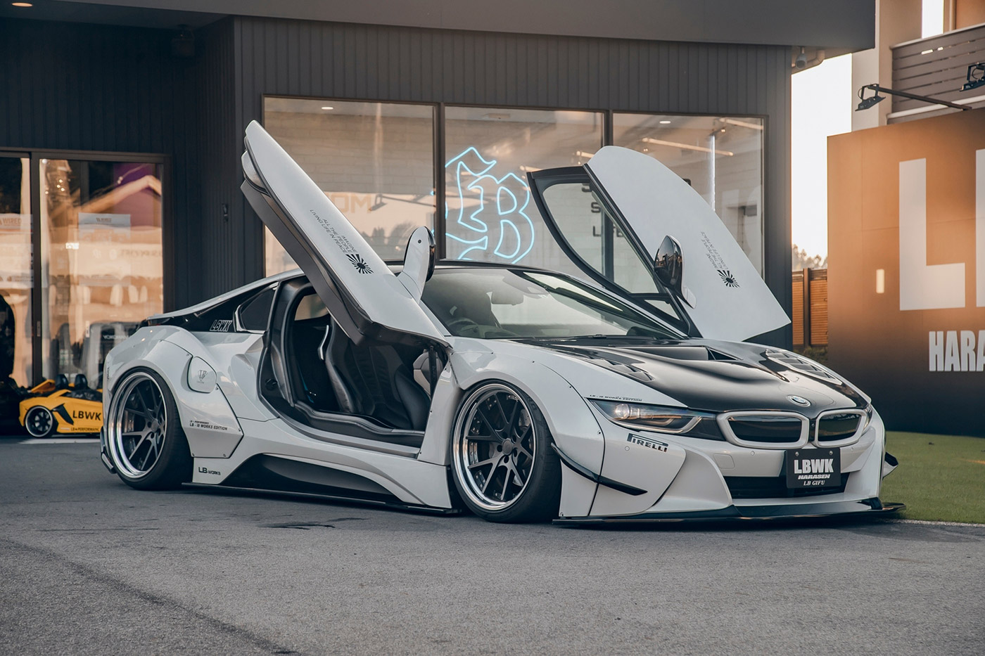 LB-WORKS-BMW-i800009