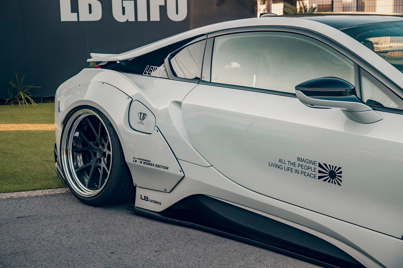 LB-WORKS-BMW-i800019