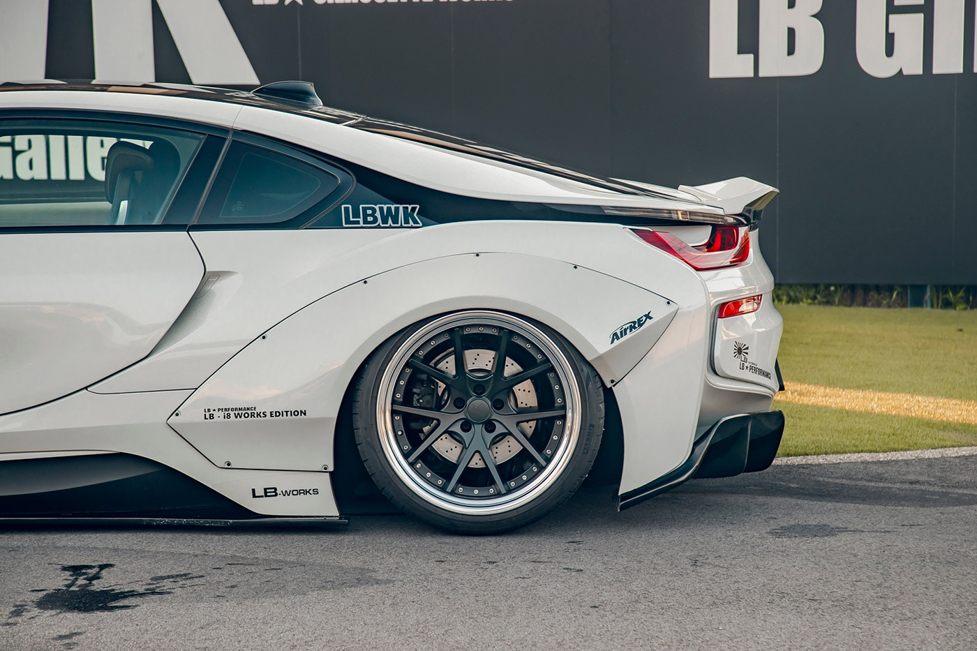 LB-WORKS-BMW-i800029