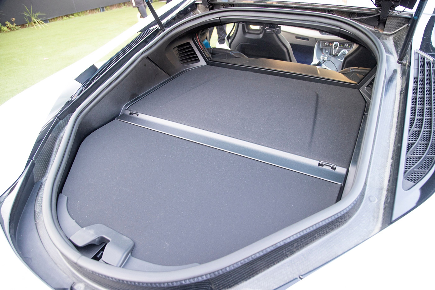 LB-WORKS-BMW-i800047