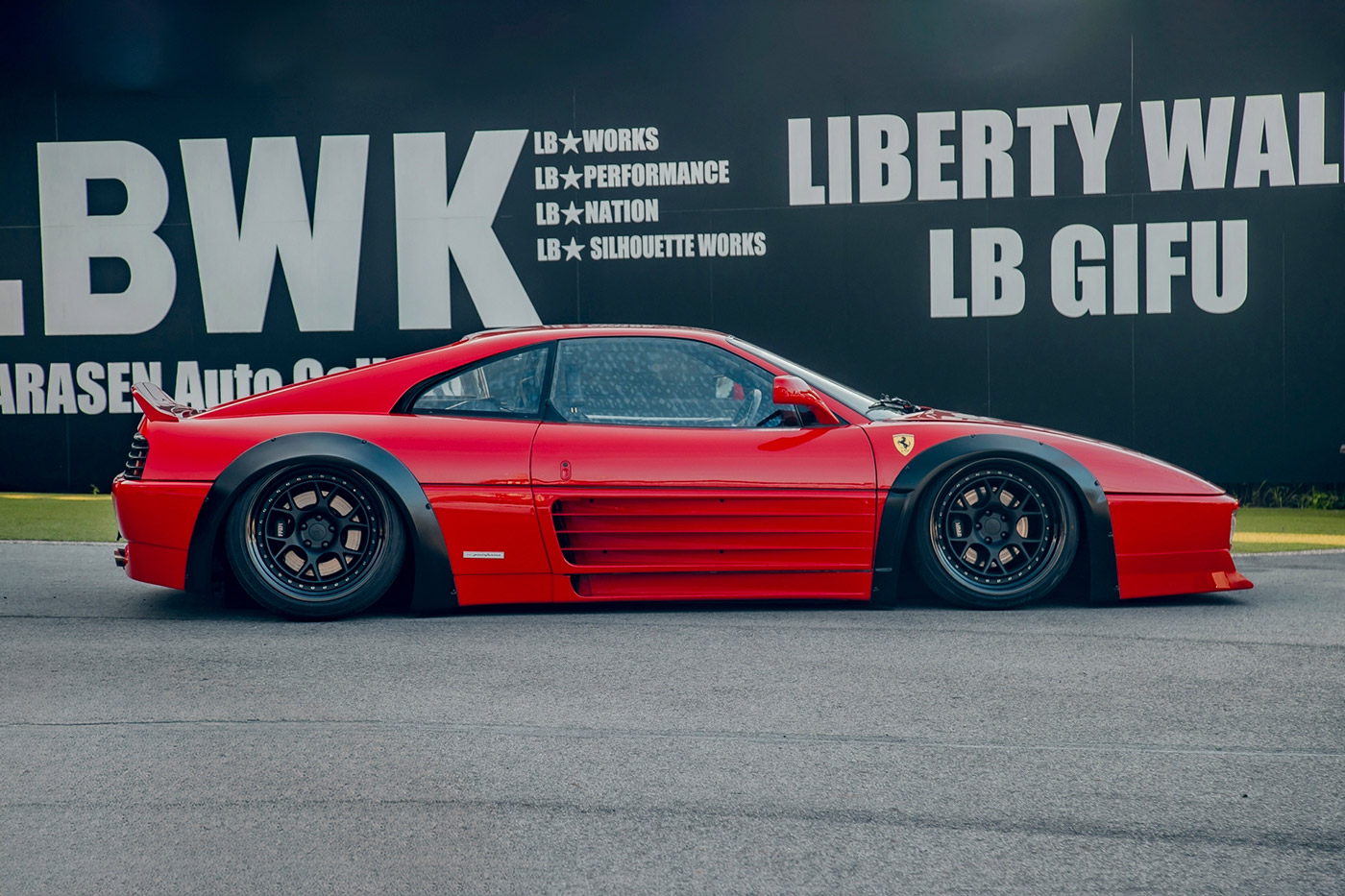 LB-WORKS-Ferrari-348-TB00008