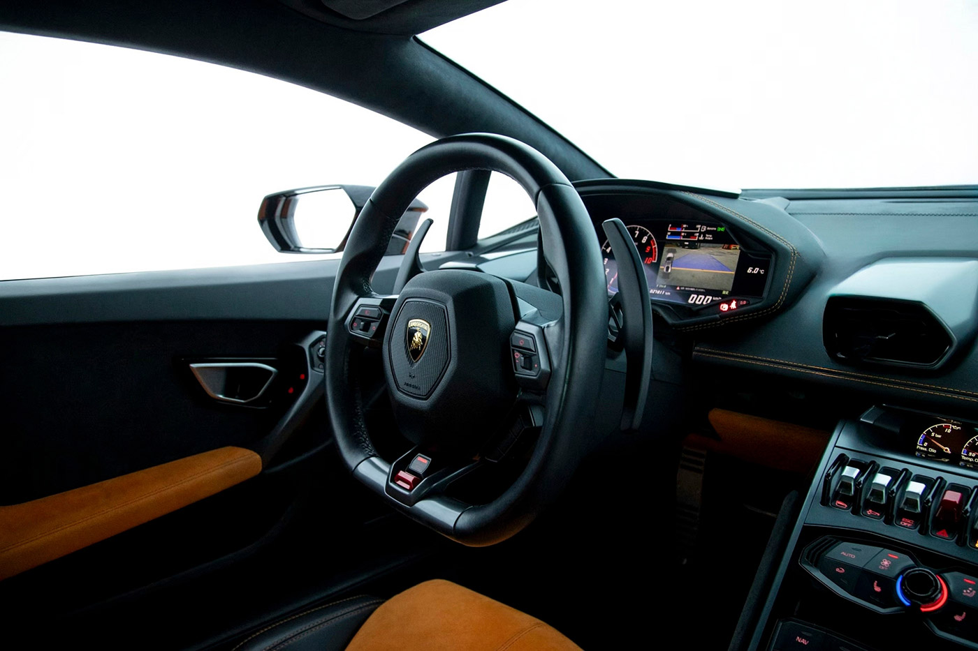 LB-Silhouette-WORKS-HURACAN-GT00025