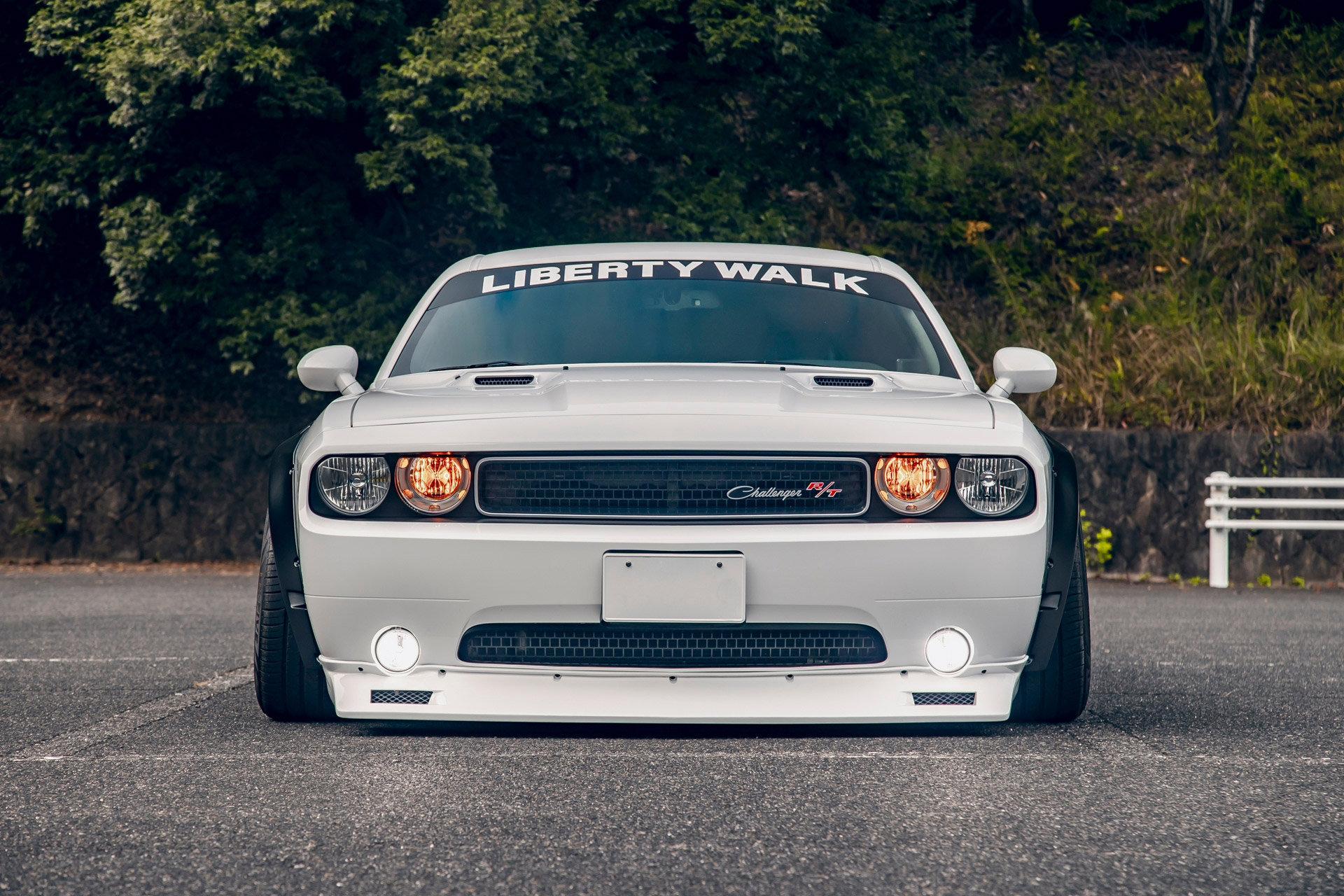 LB-WORKS-DODGE-Challenger2