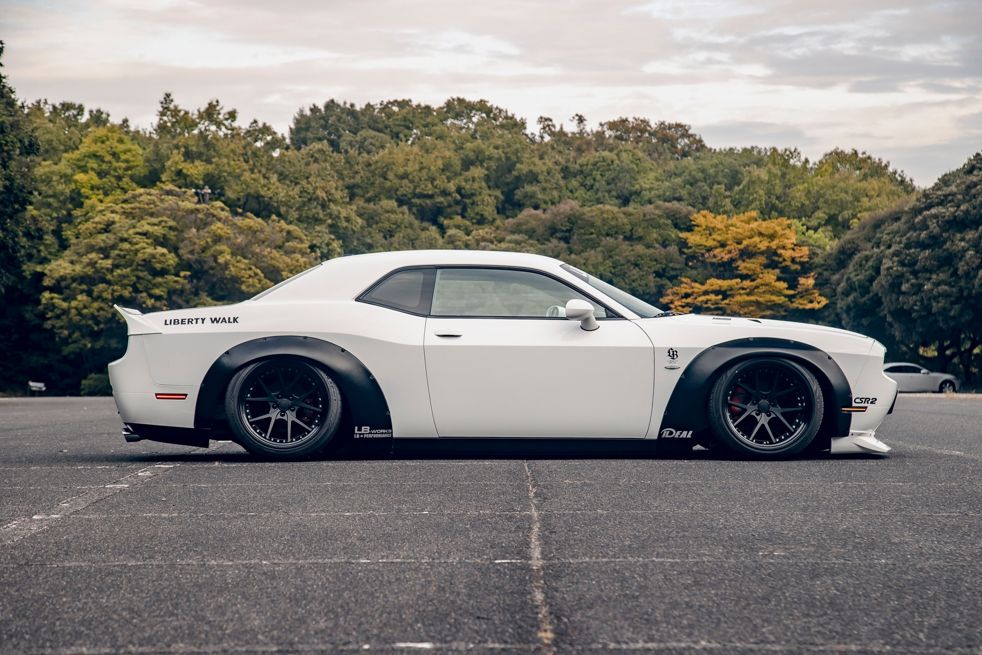 LB-WORKS-DODGE-Challenger4