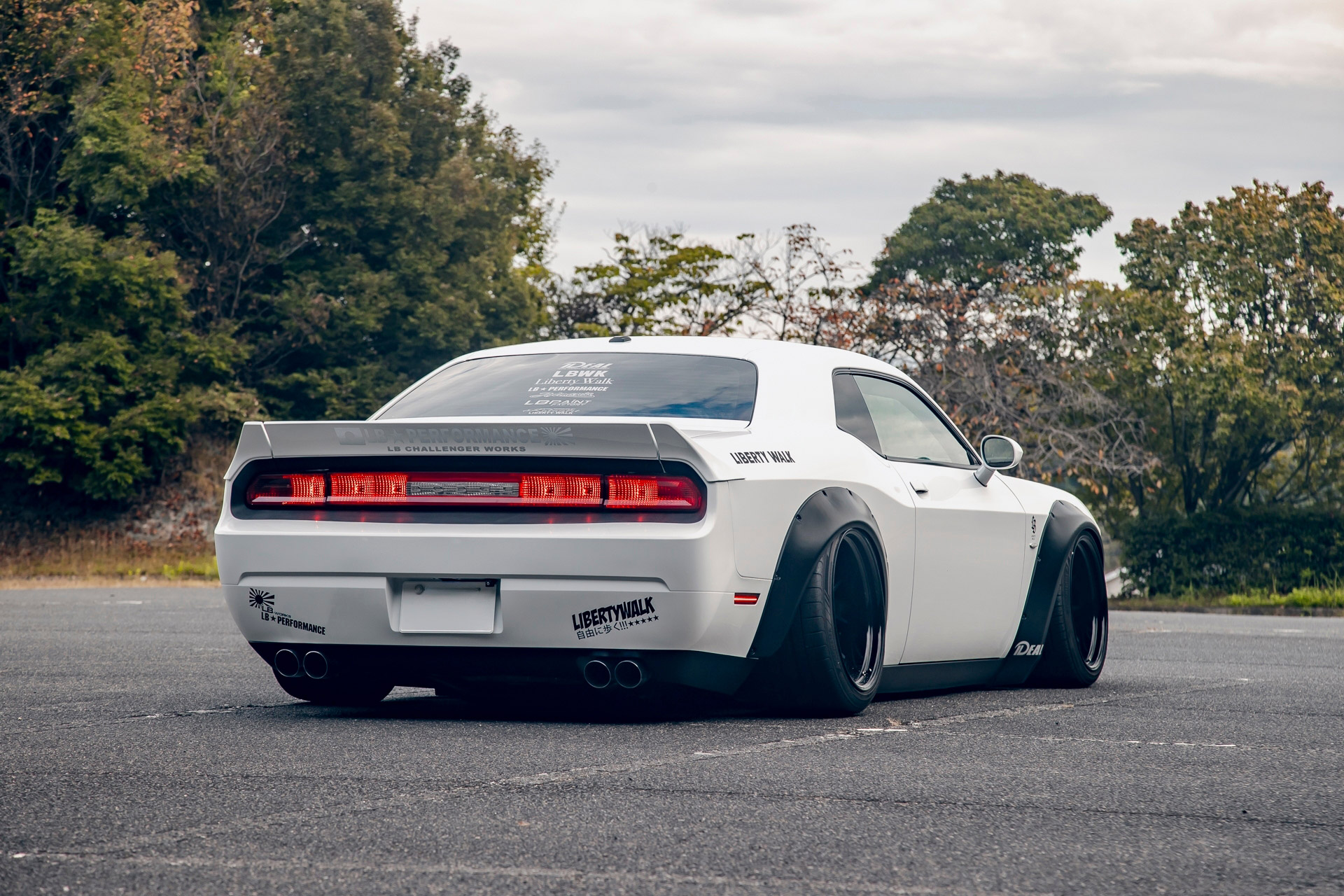 LB-WORKS-DODGE-Challenger5