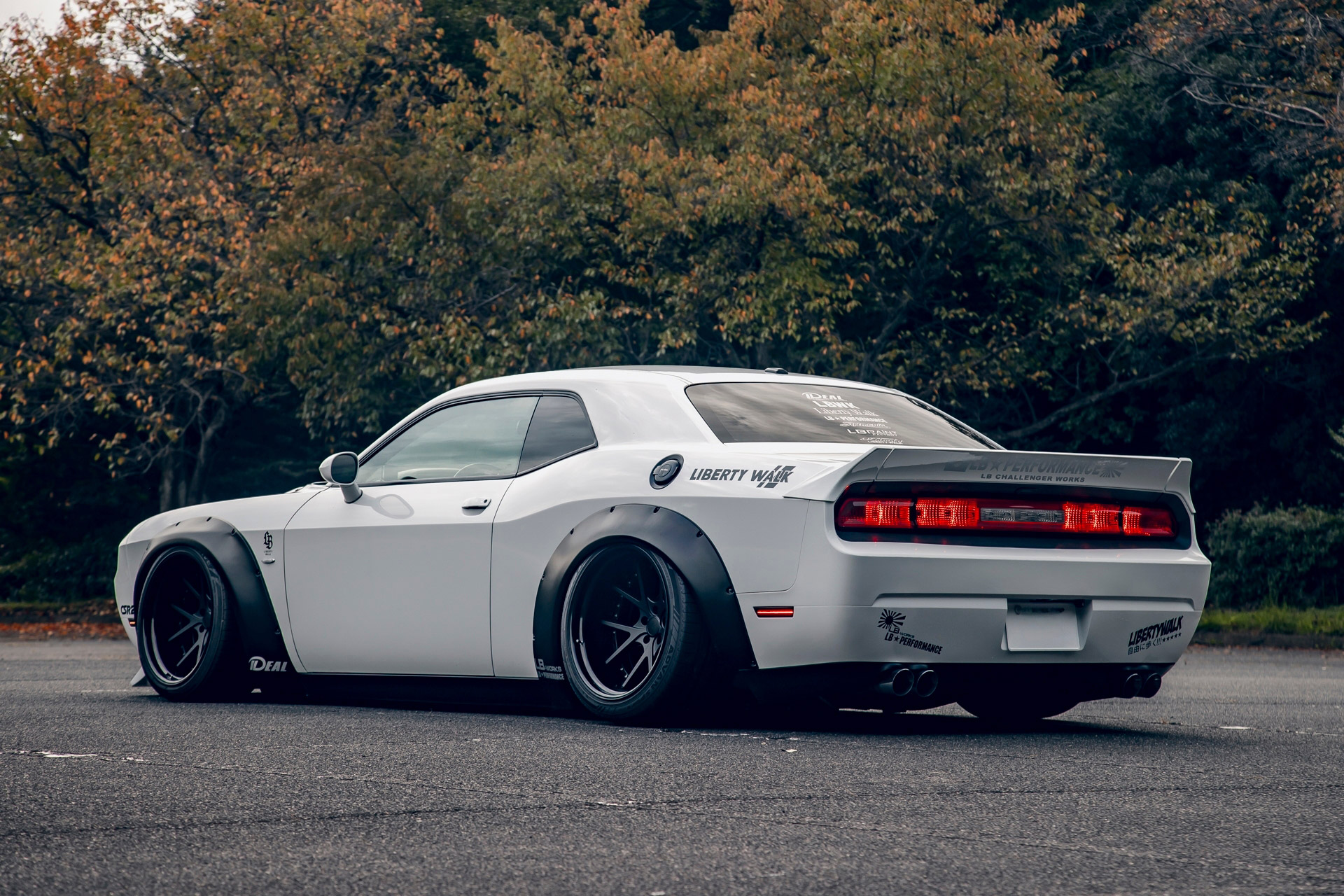 LB-WORKS-DODGE-Challenger7