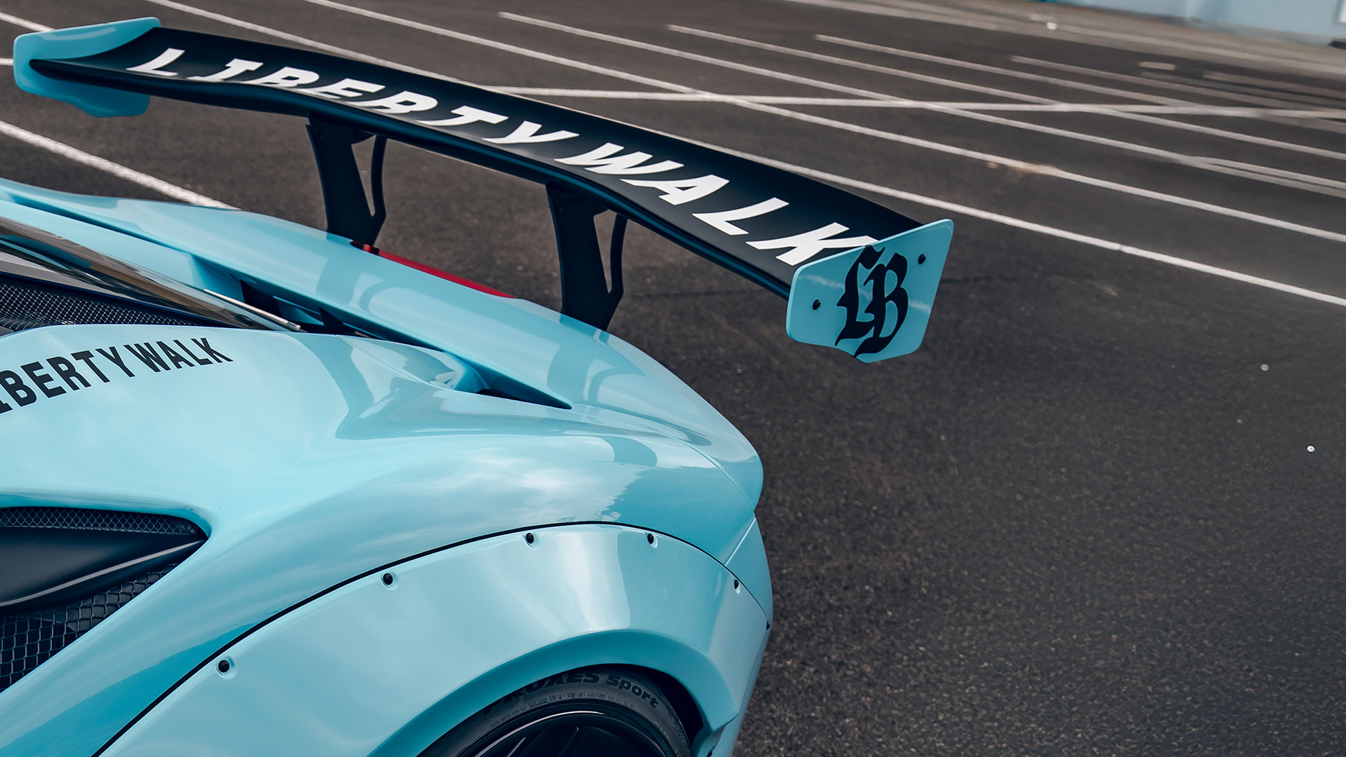 LB-WORKS-F8-Tributo00018