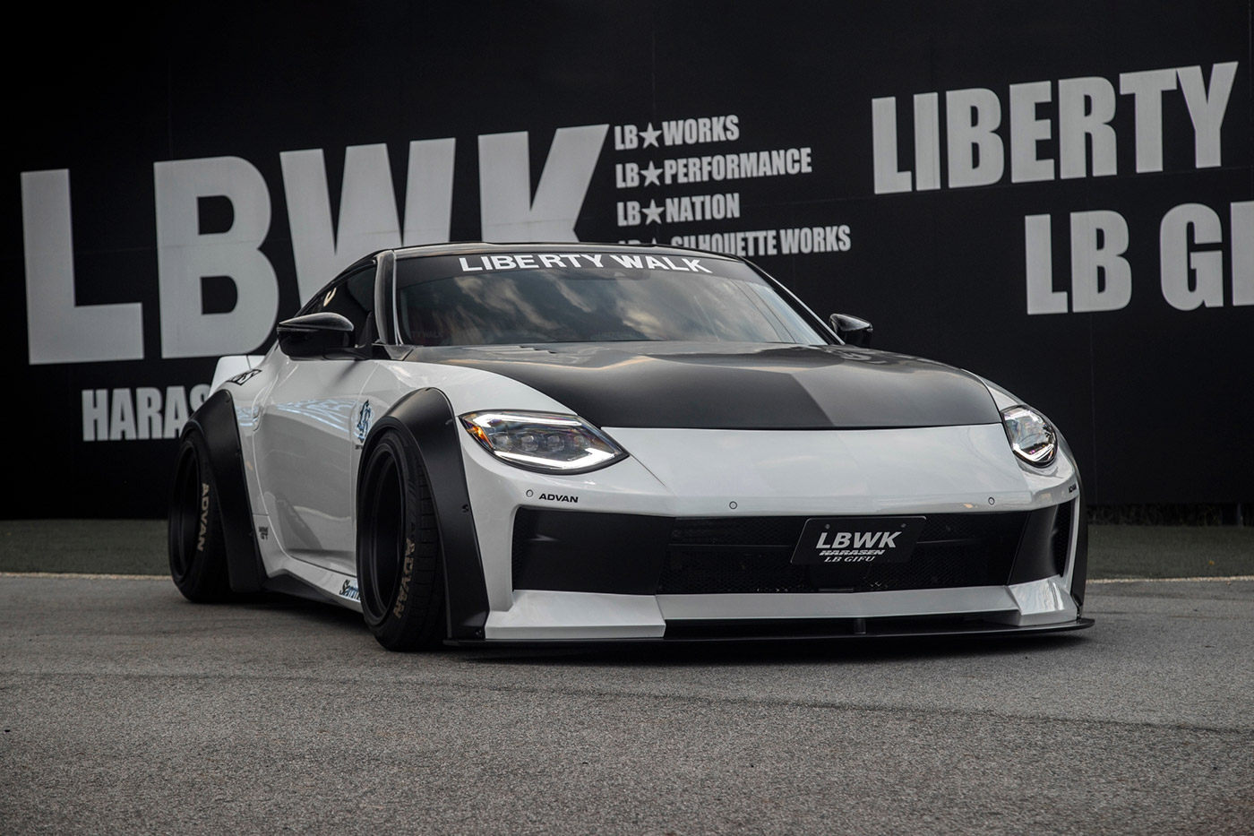 LB-WORKS-NISSAN-Fairlady-Z-RZ3400001