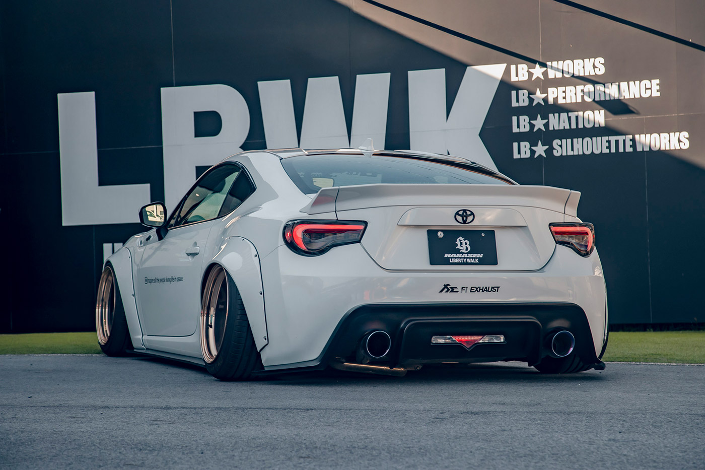 LB-WORKS-86_00006
