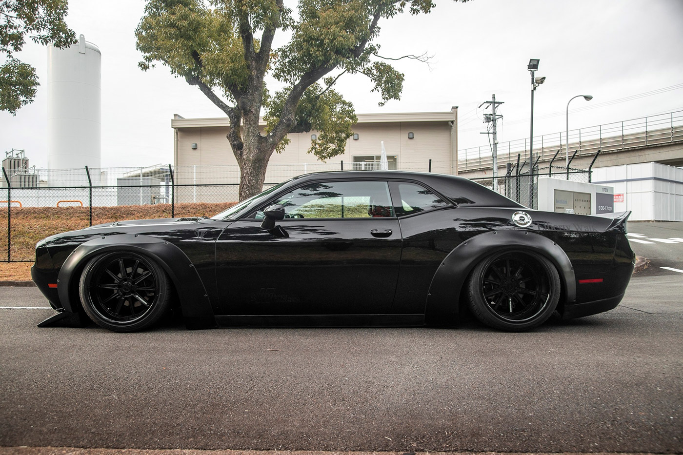 LB-WORKS-DODGE-CHALLENGER00037
