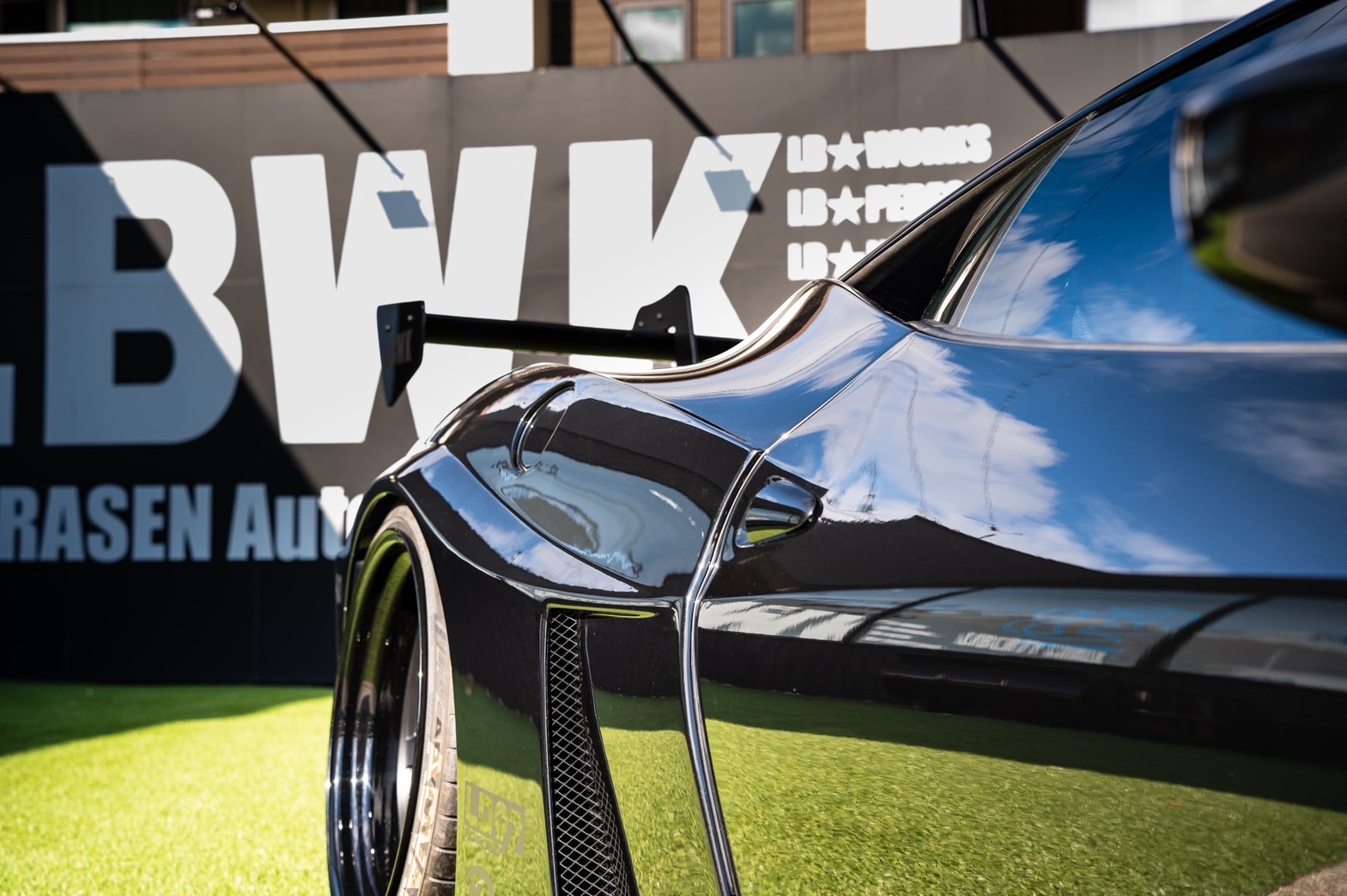 LB-WORKS Ferrari 45823