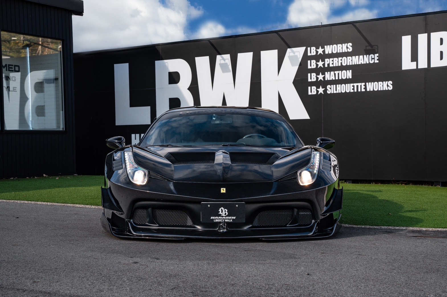 LB-WORKS Ferrari 4583