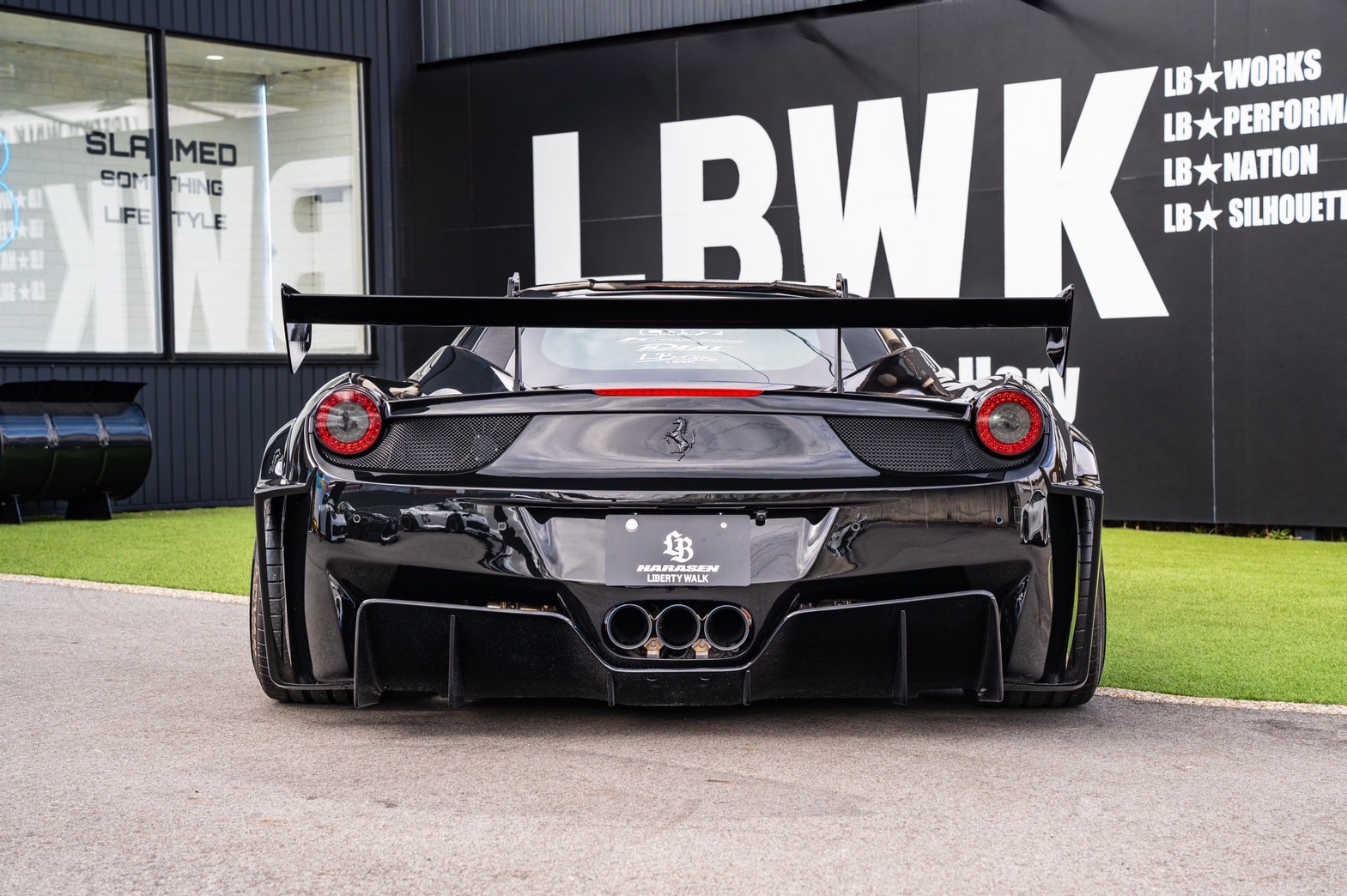 LB-WORKS Ferrari 4586