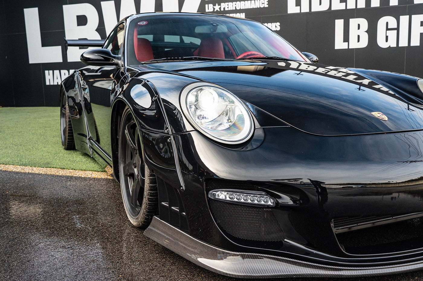 PORSCHE-91100012