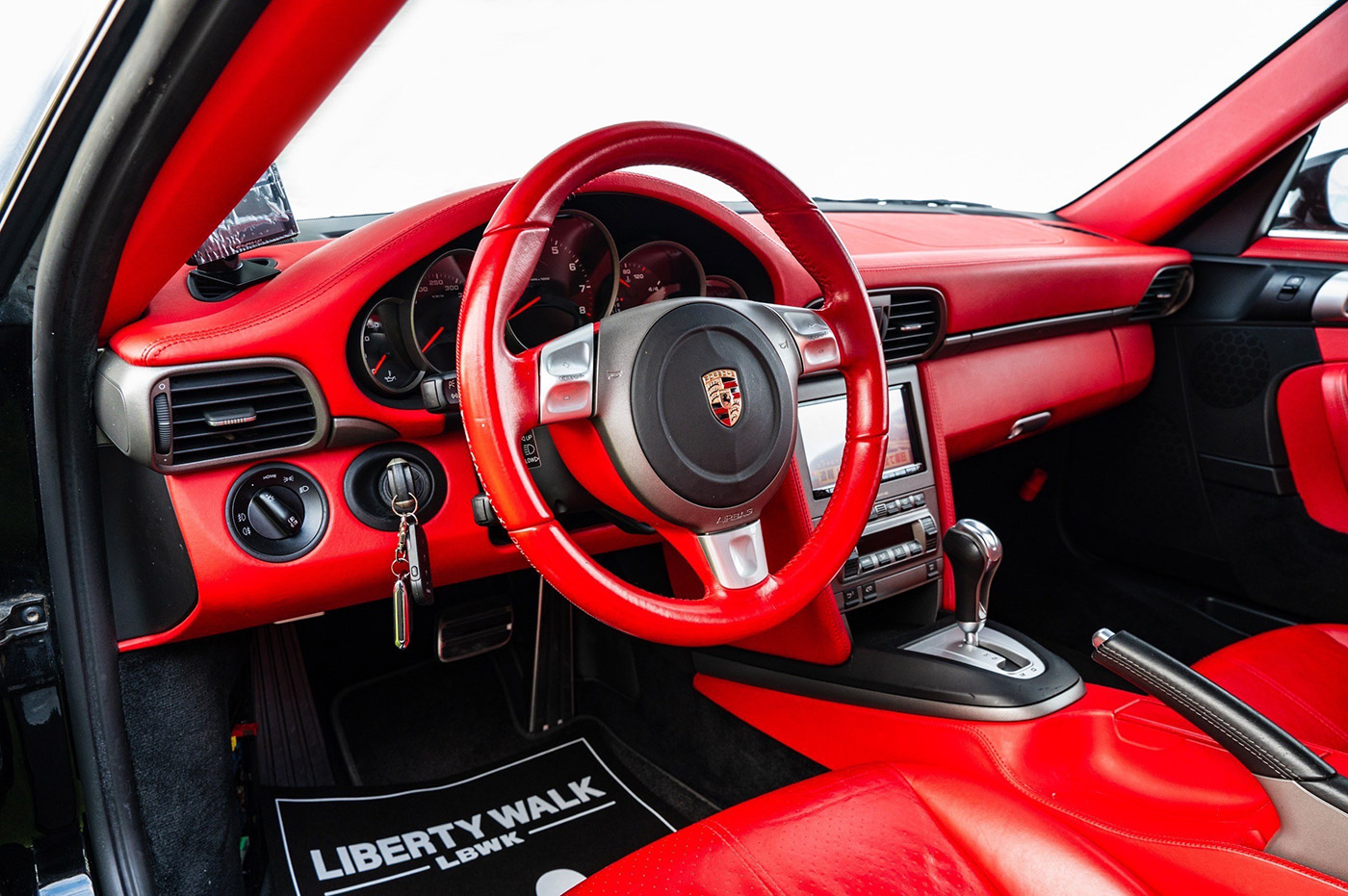 PORSCHE-91100030