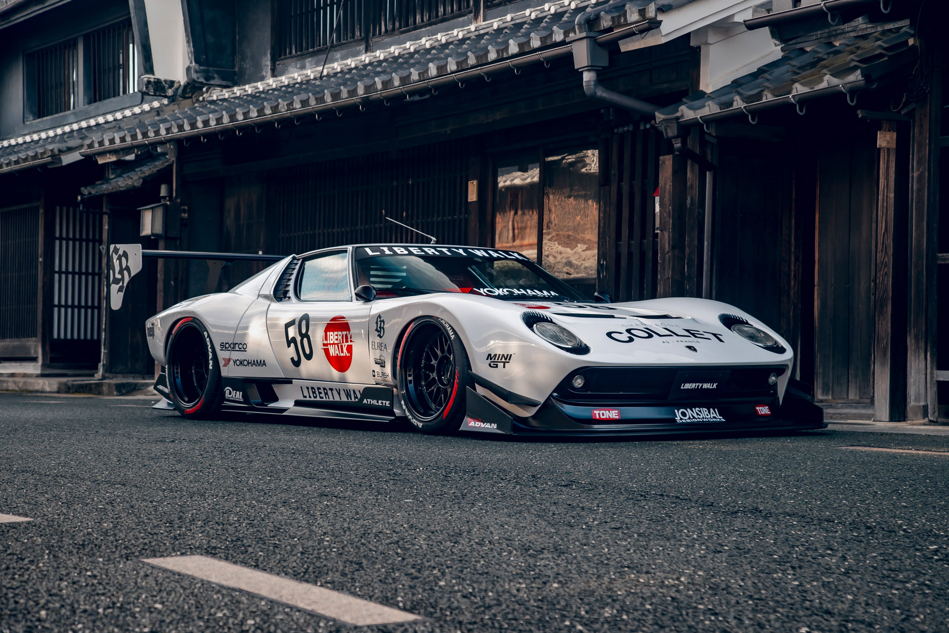 LB-Silhouette-WORKS-GT-Lamborghini-Miura-00003