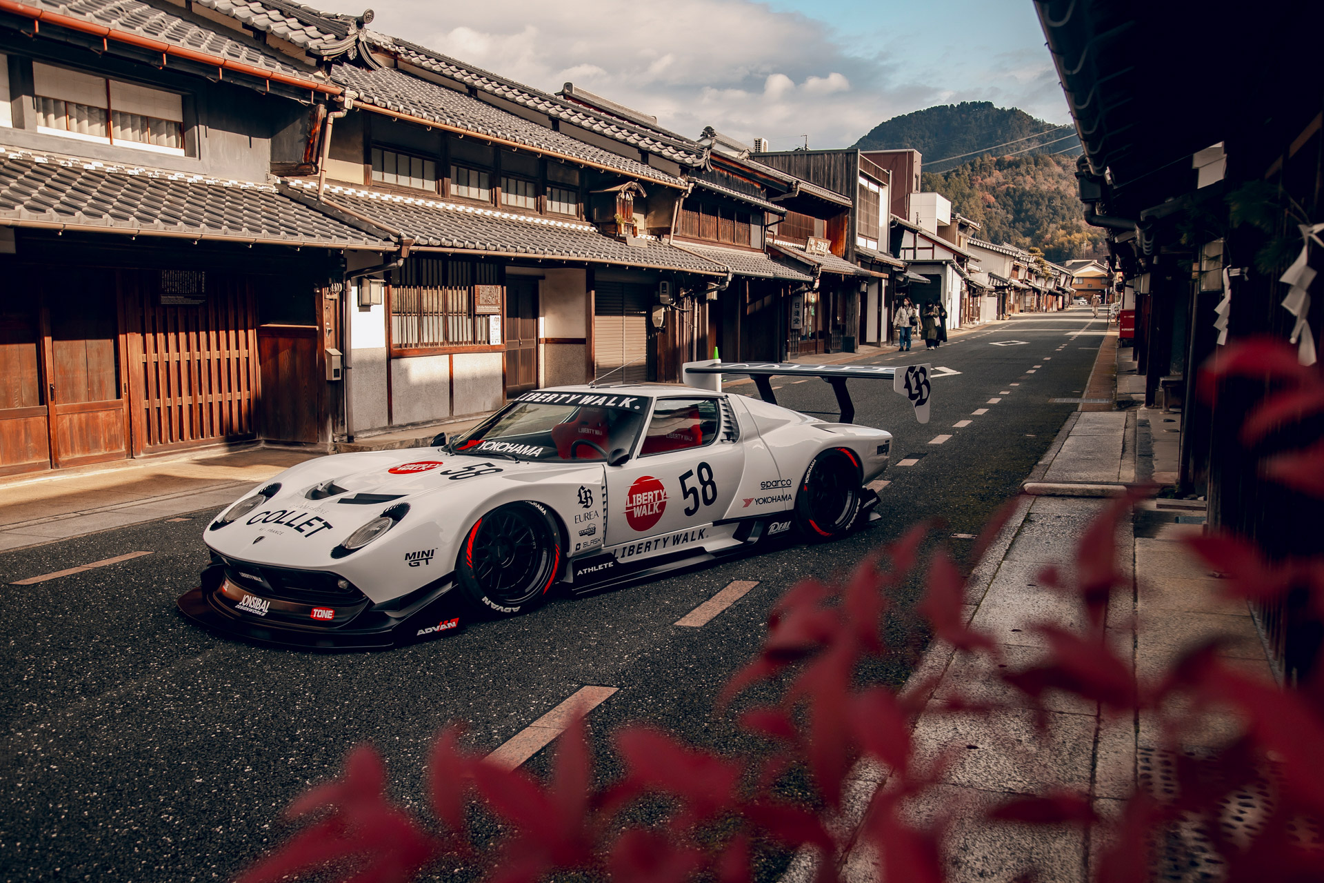 LB-Silhouette-WORKS-GT-Lamborghini-Miura-00005