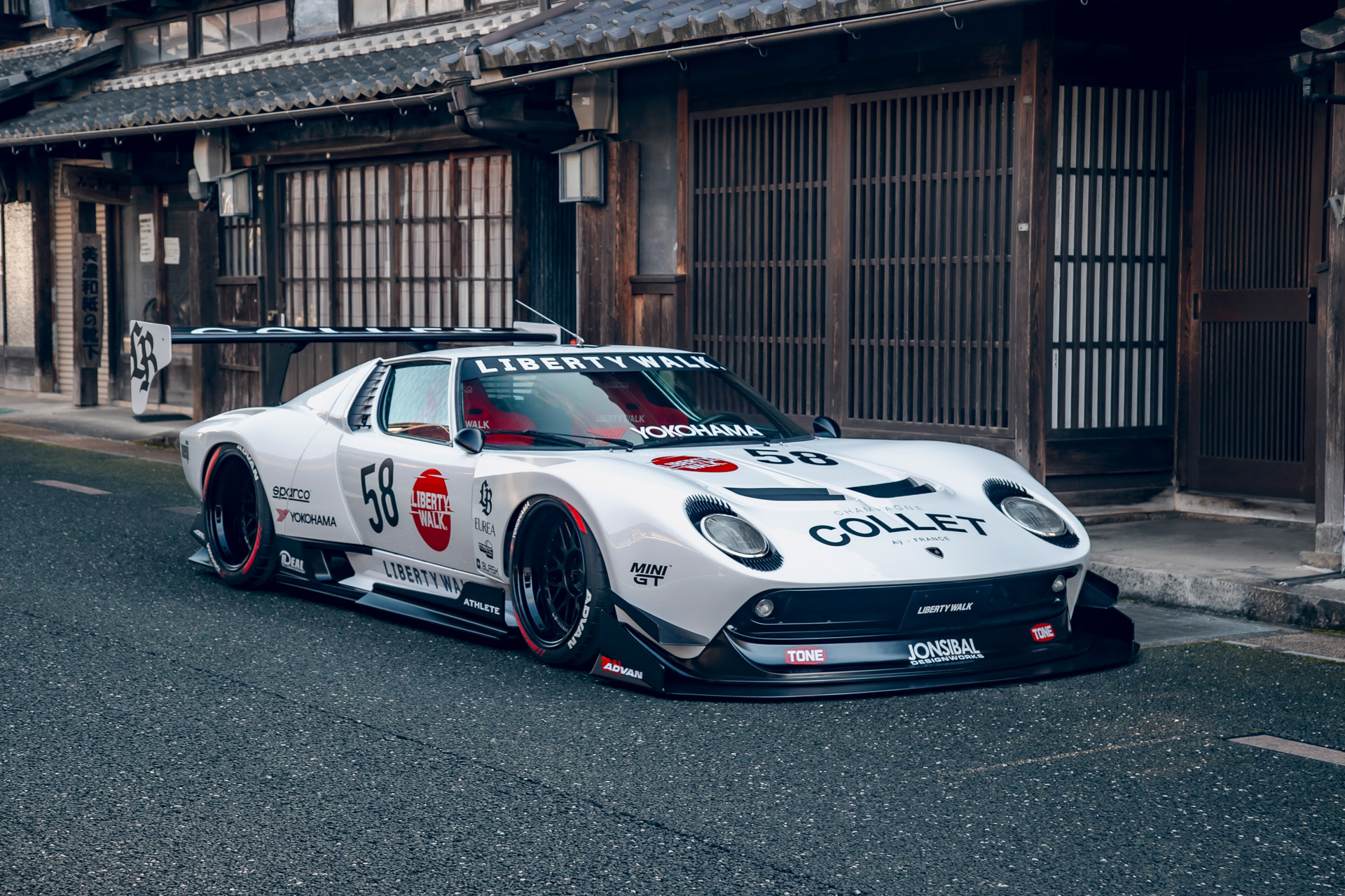 LB-Silhouette-WORKS-GT-Lamborghini-Miura-00012