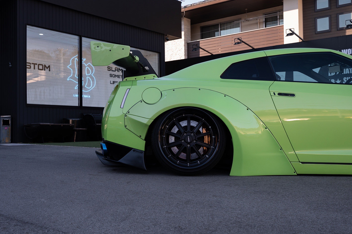 _LB-WORKS-NISSAN-GT-R-R35-type-1-BALCK-Edition21