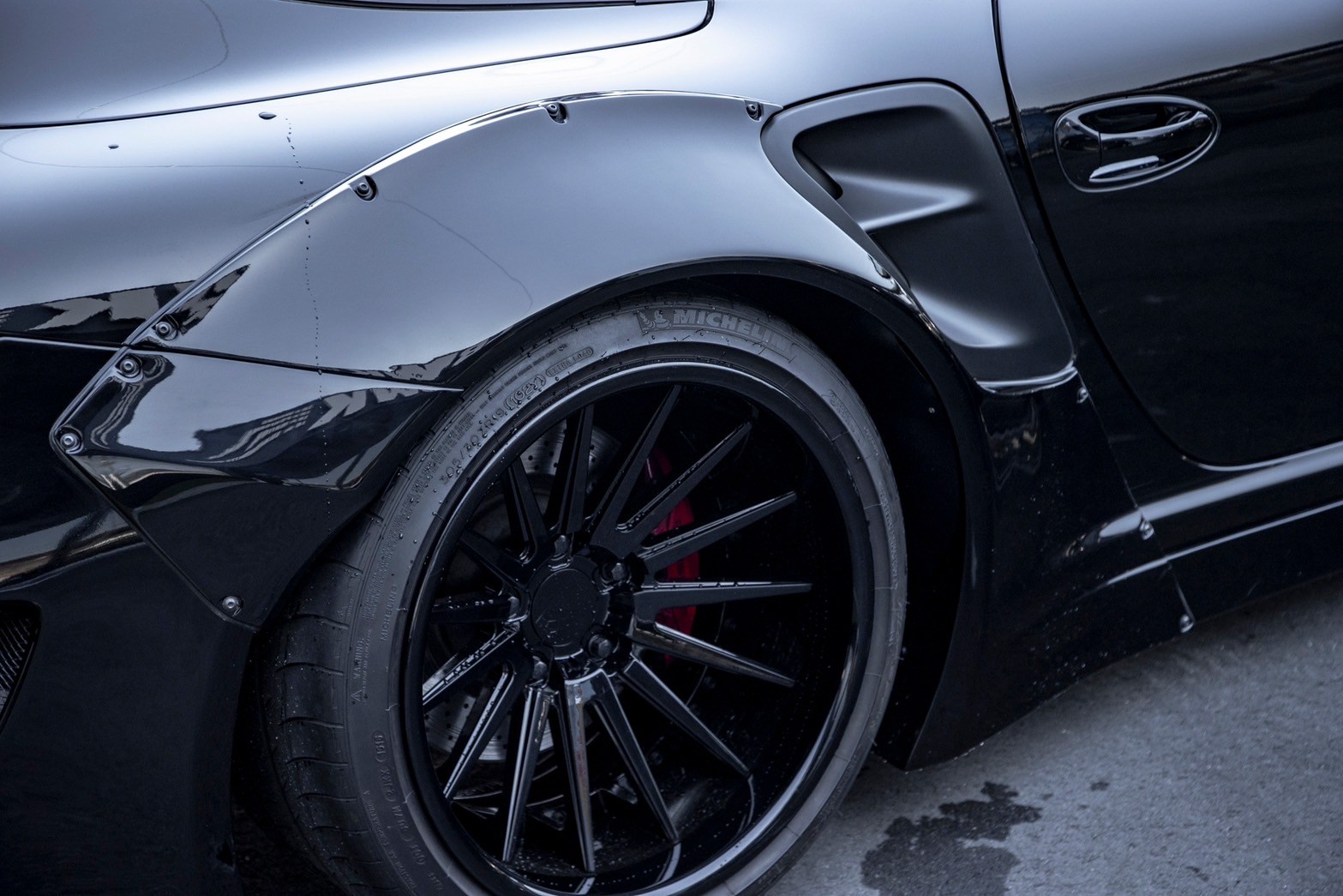 LB-WORKS PORSCHE 991 turbo S Cabriolet00046