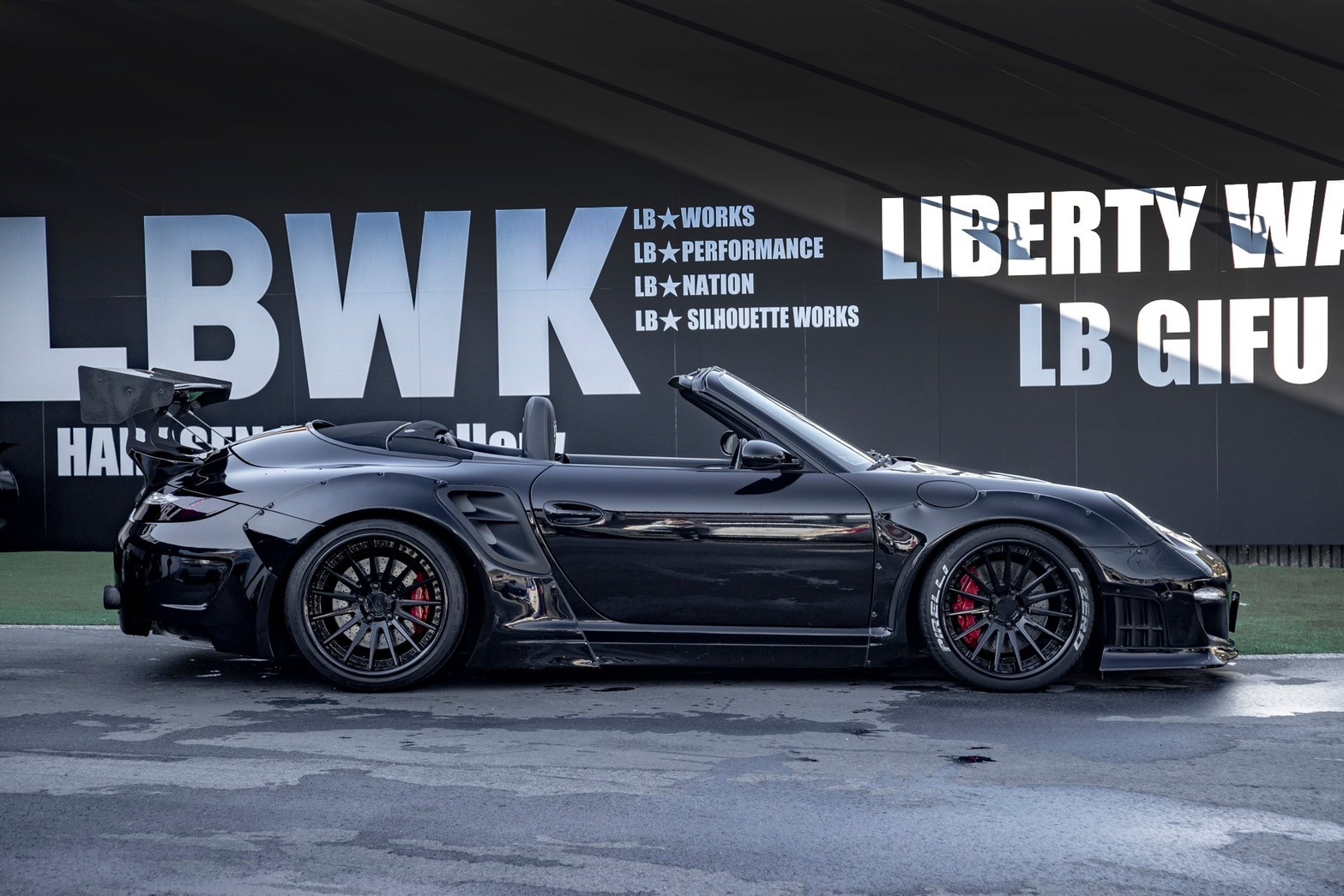 LB-WORKS PORSCHE 991 turbo S Cabriolet00057