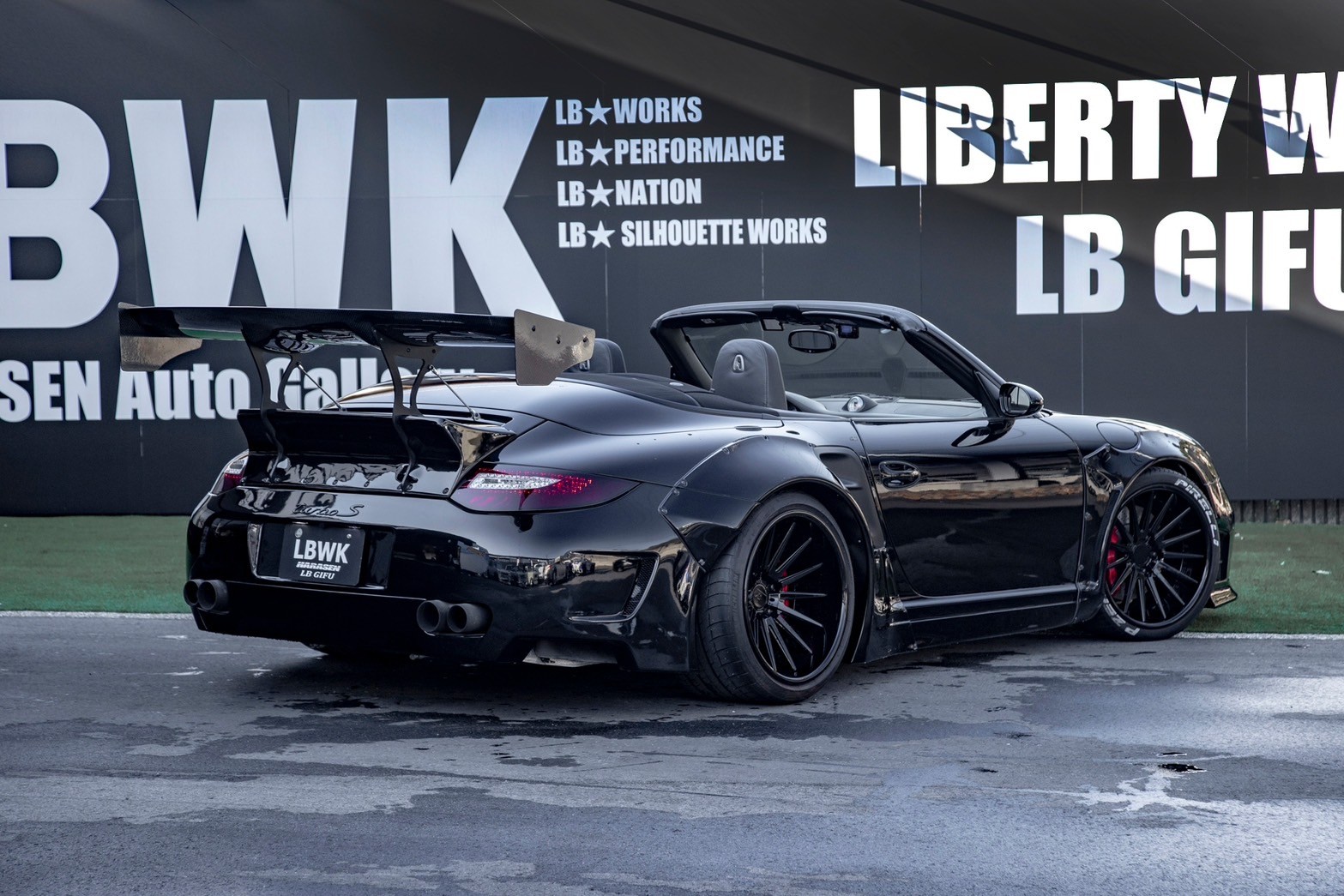 LB-WORKS PORSCHE 991 turbo S Cabriolet00058