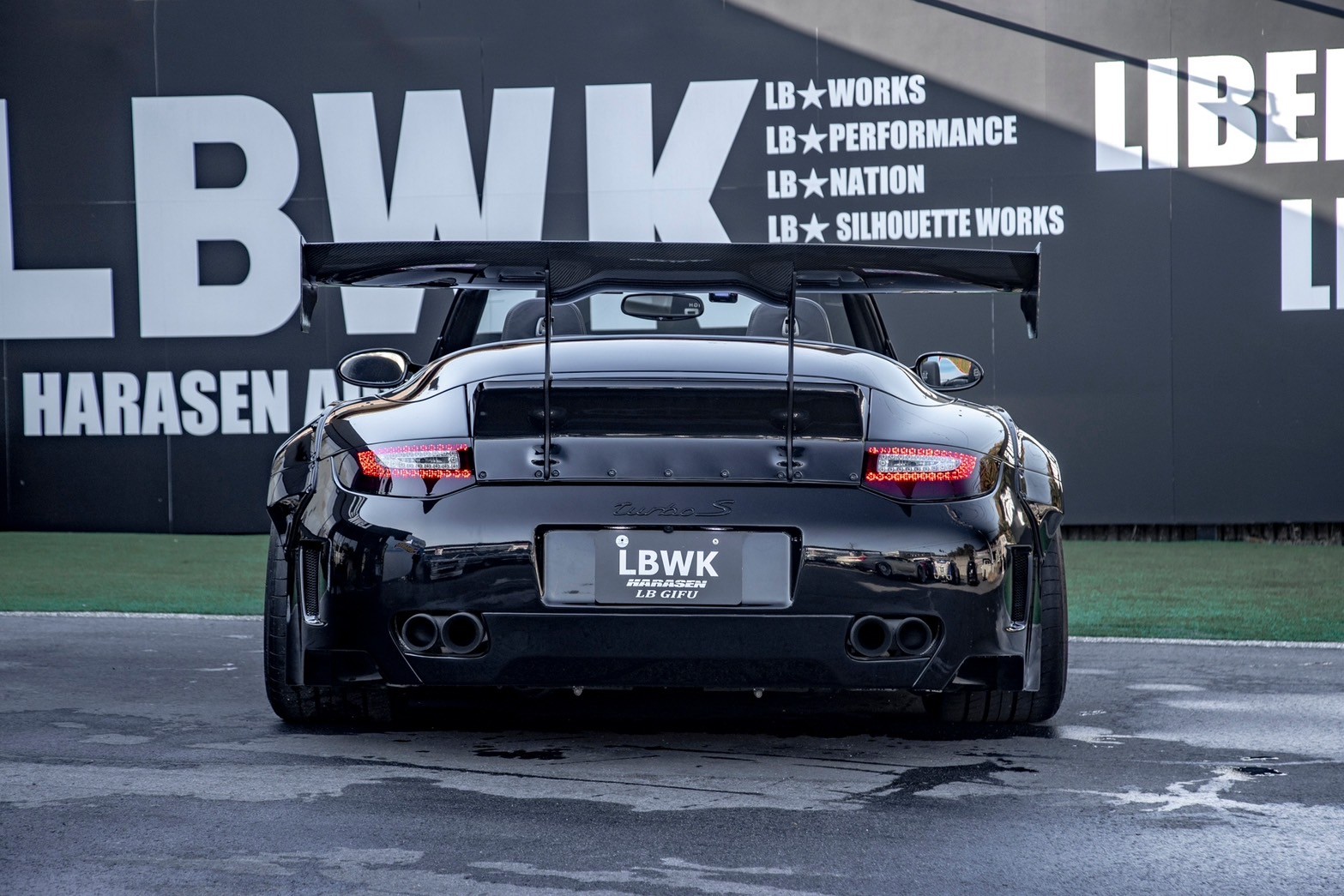 LB-WORKS PORSCHE 991 turbo S Cabriolet00059