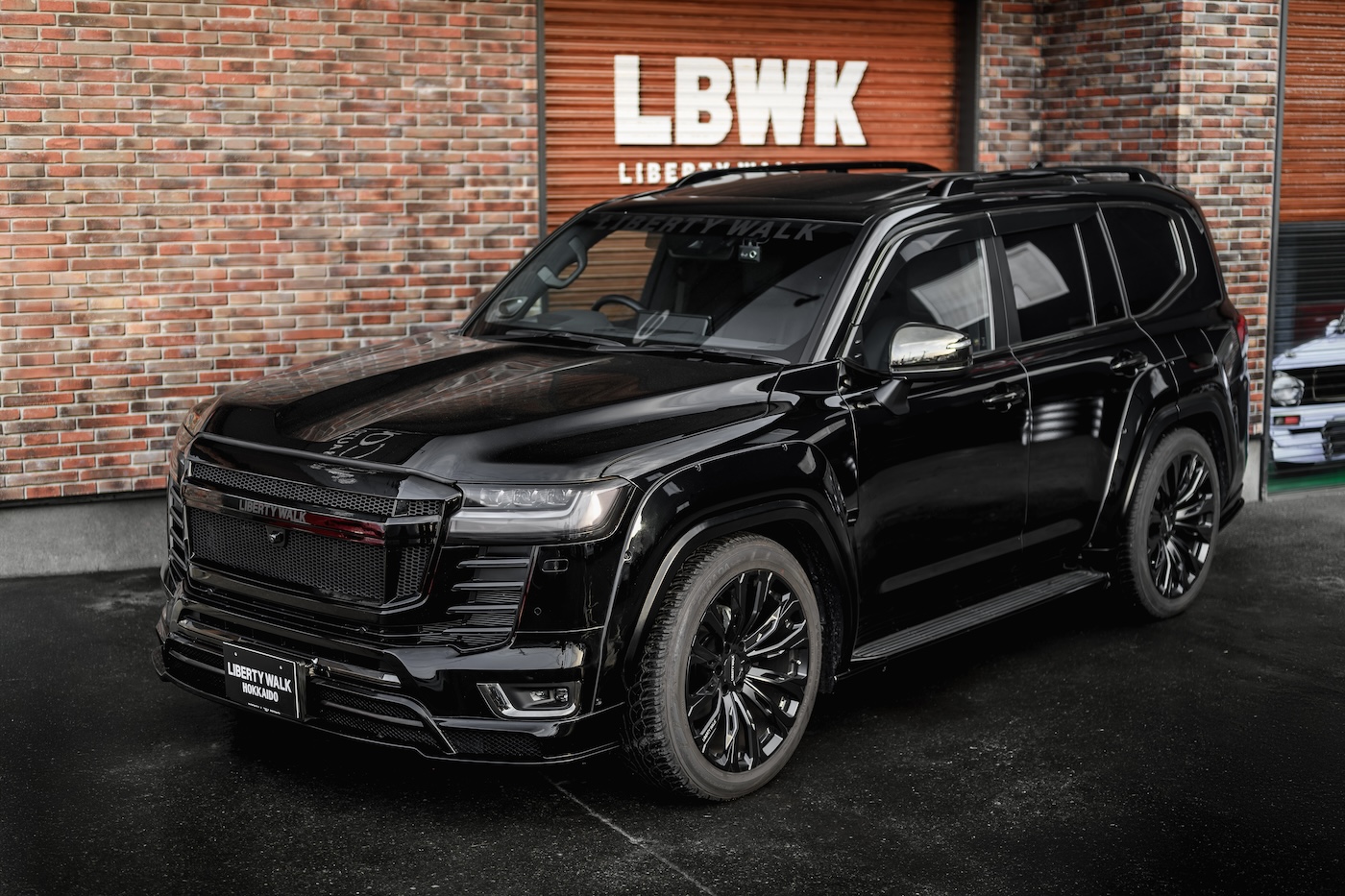 LB-WORKS-TOYOTA-LAND-CRUISER-