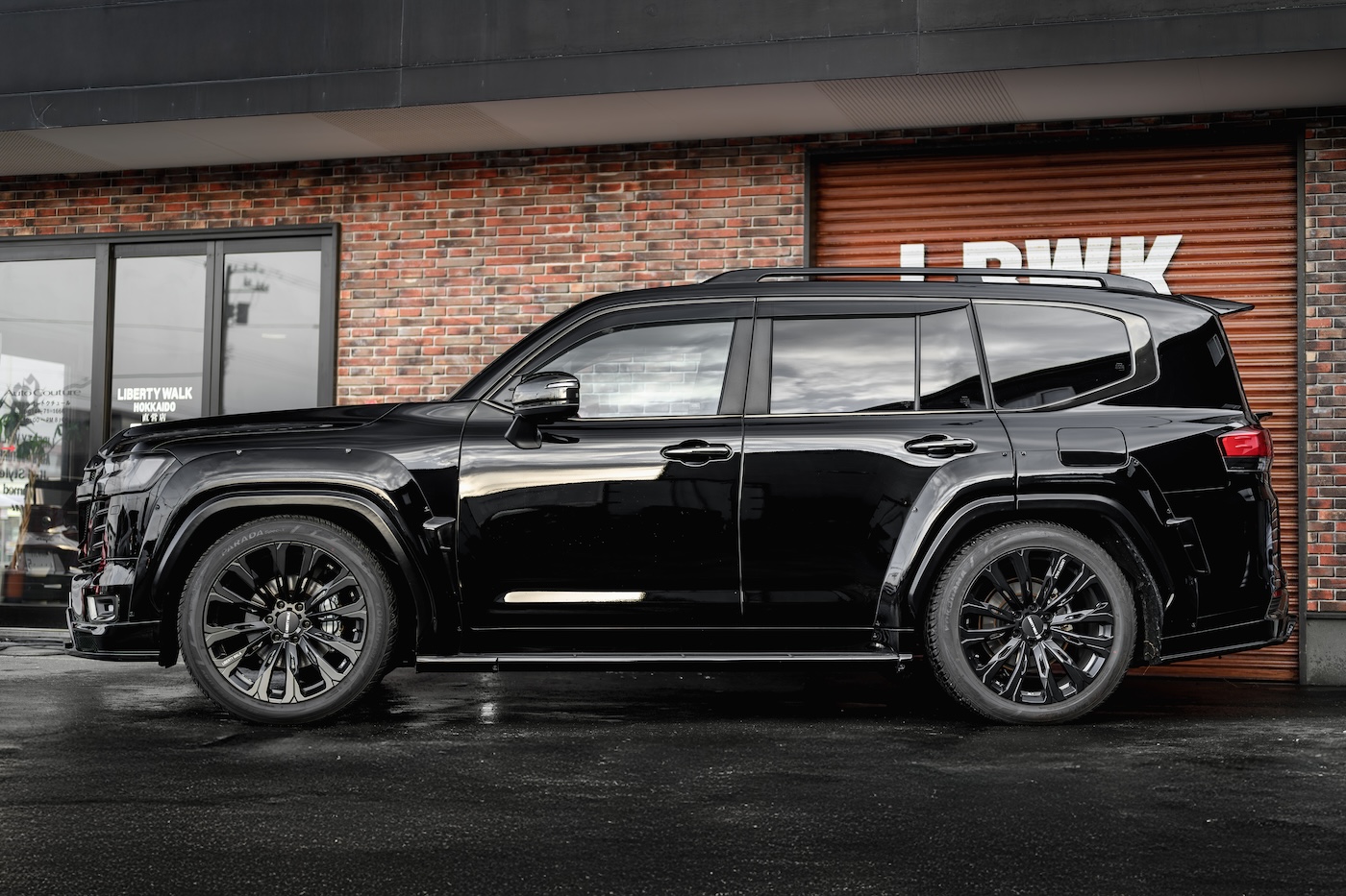 LB-WORKS-TOYOTA-LAND-CRUISER-