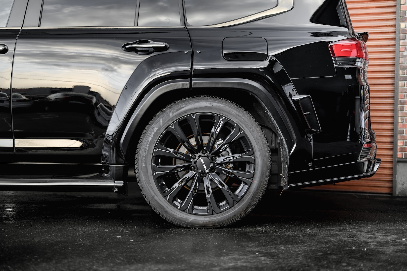 LB-WORKS-TOYOTA-LAND-CRUISER-