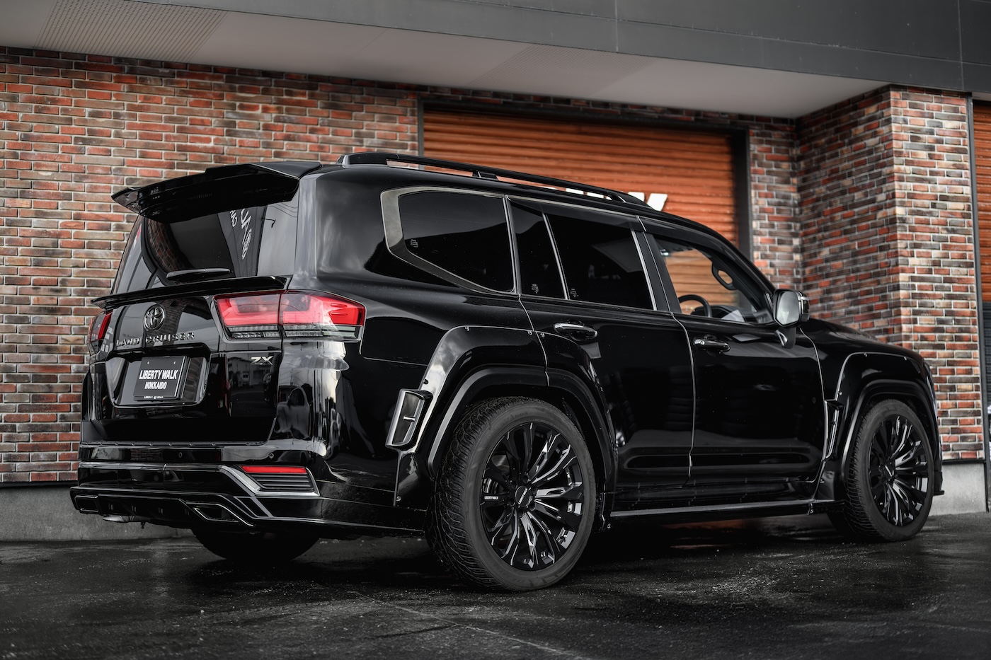 LB-WORKS-TOYOTA-LAND-CRUISER-