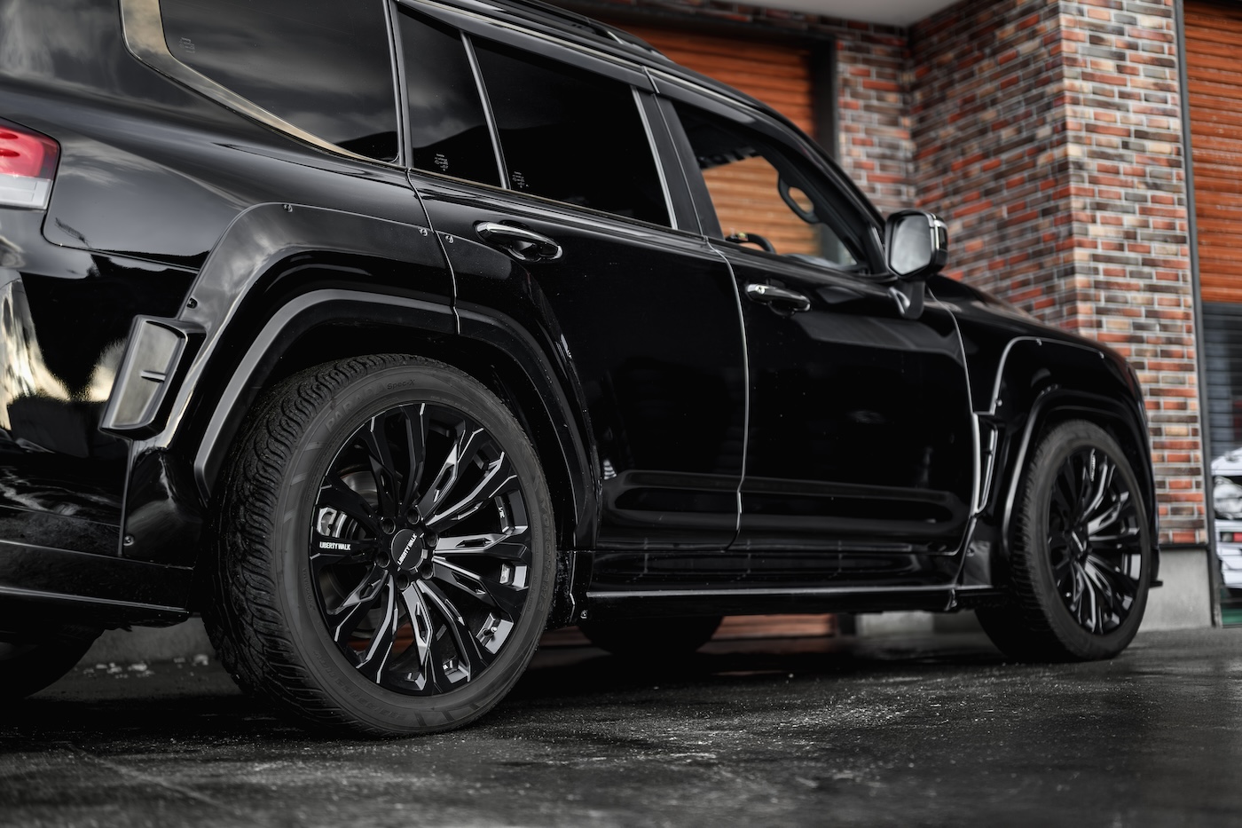 LB-WORKS-TOYOTA-LAND-CRUISER-