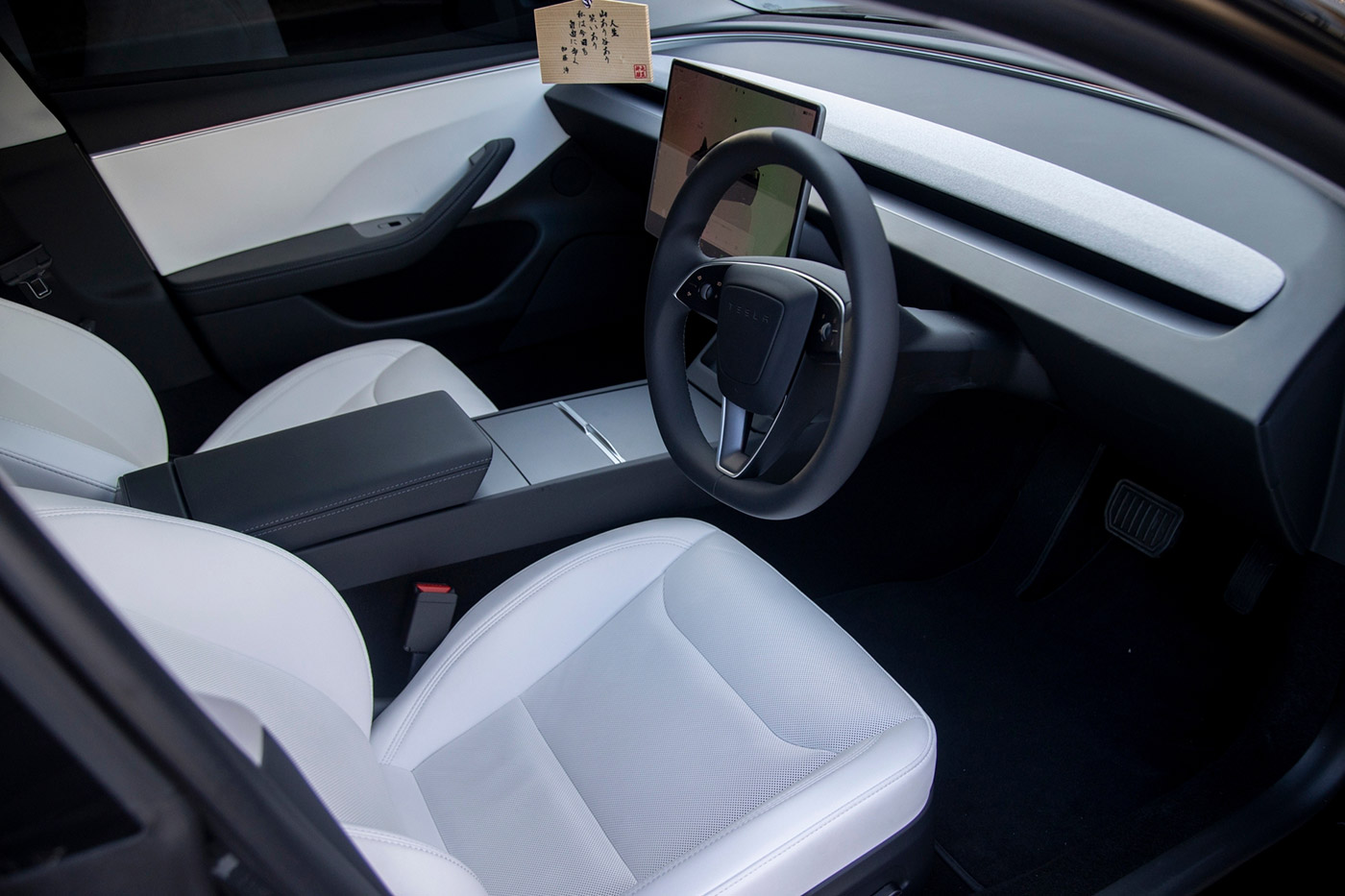LB-E-WORKS-TESLA-Model-320