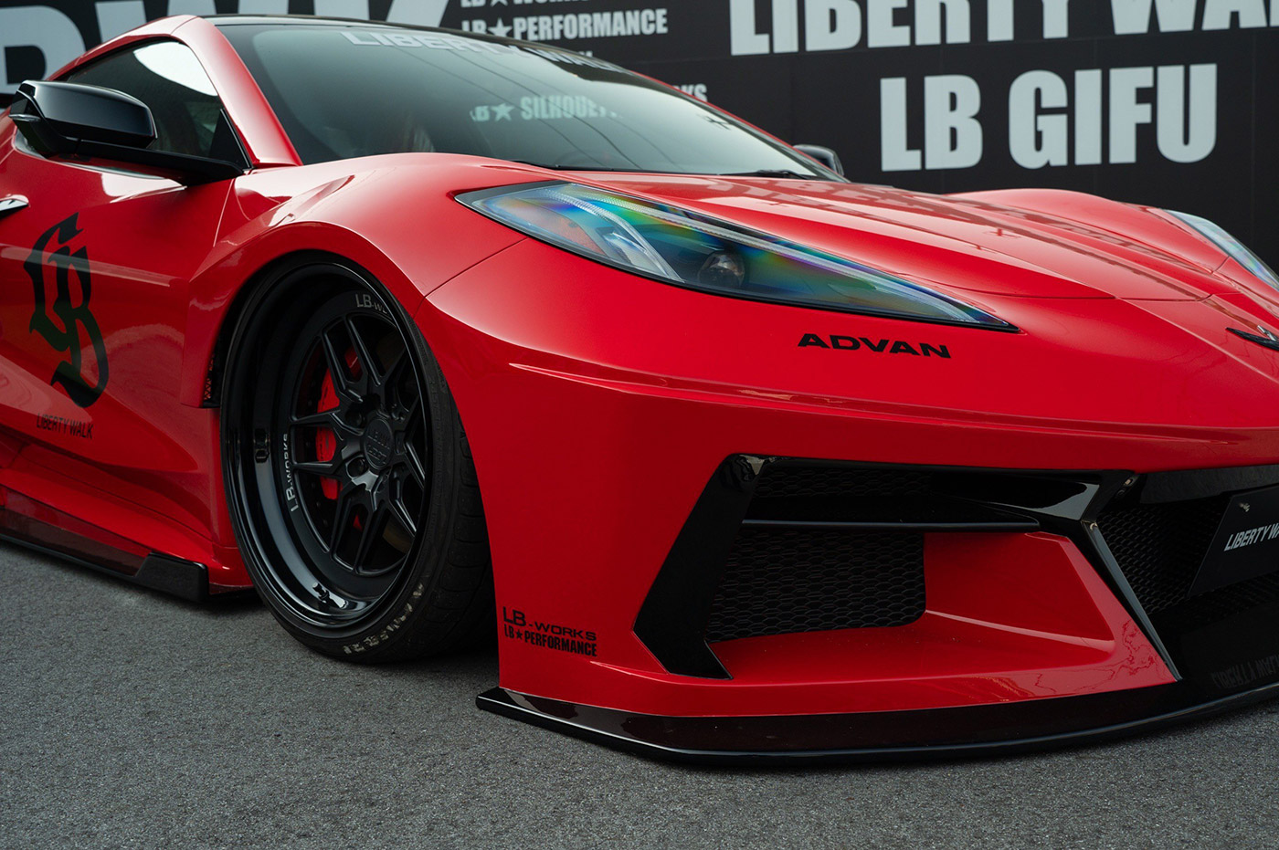 LB-Silhouette-WORKS-CHEVROLET-CORVETTE-Z5110