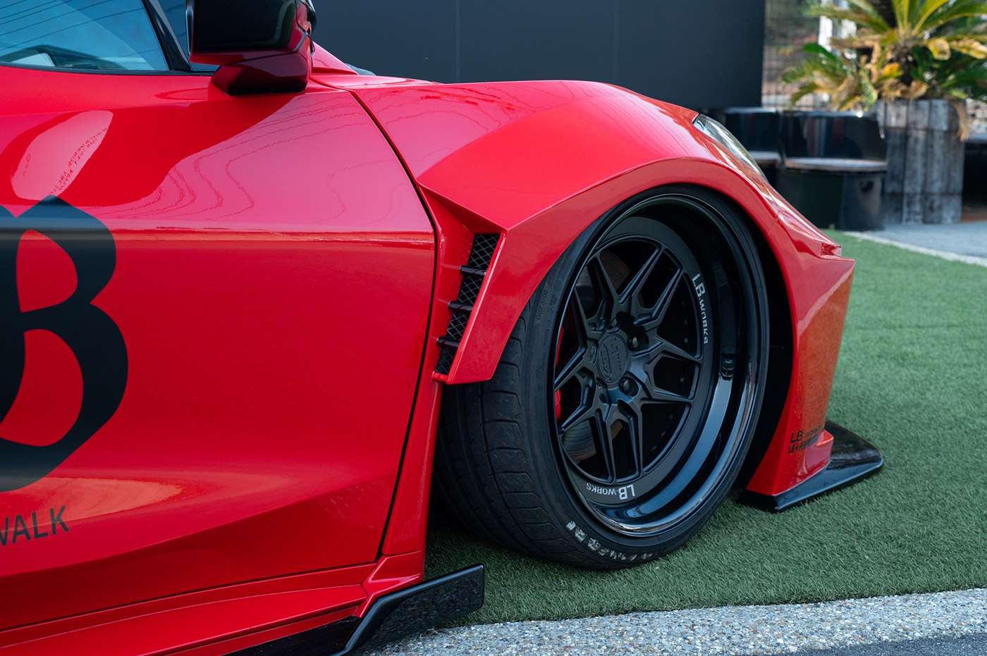 LB-Silhouette-WORKS-CHEVROLET-CORVETTE-Z5113