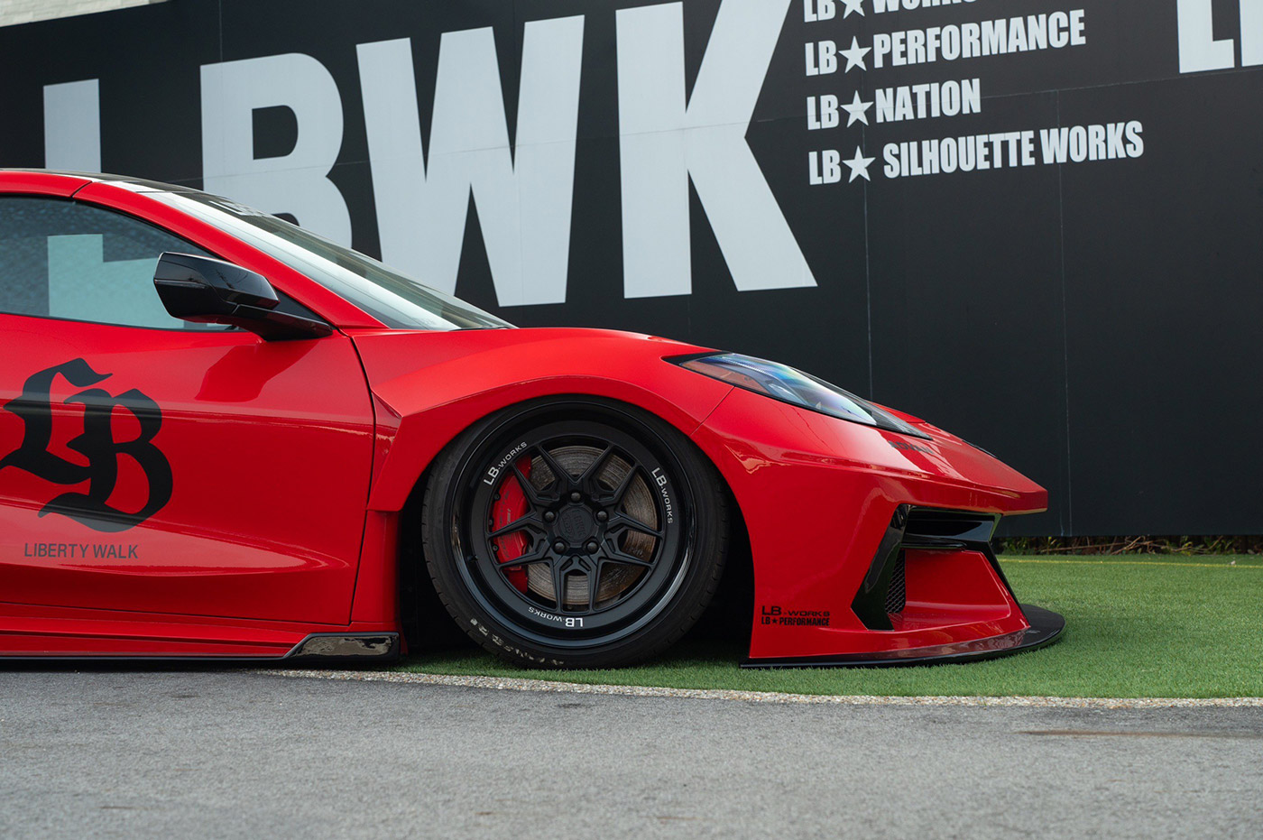 LB-Silhouette-WORKS-CHEVROLET-CORVETTE-Z5126