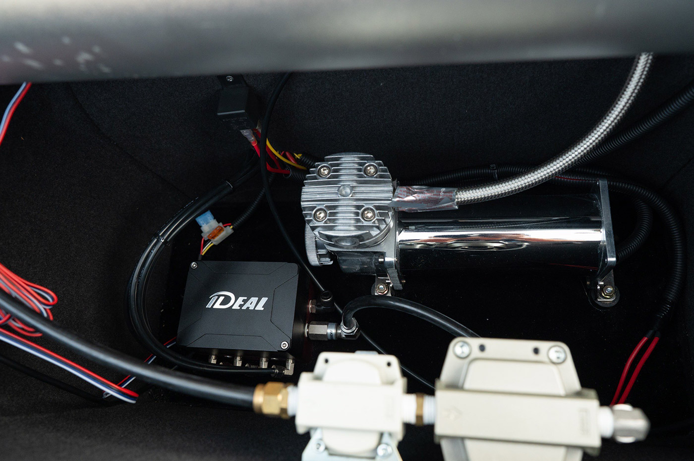 LB-Silhouette-WORKS-CHEVROLET-CORVETTE-Z5130
