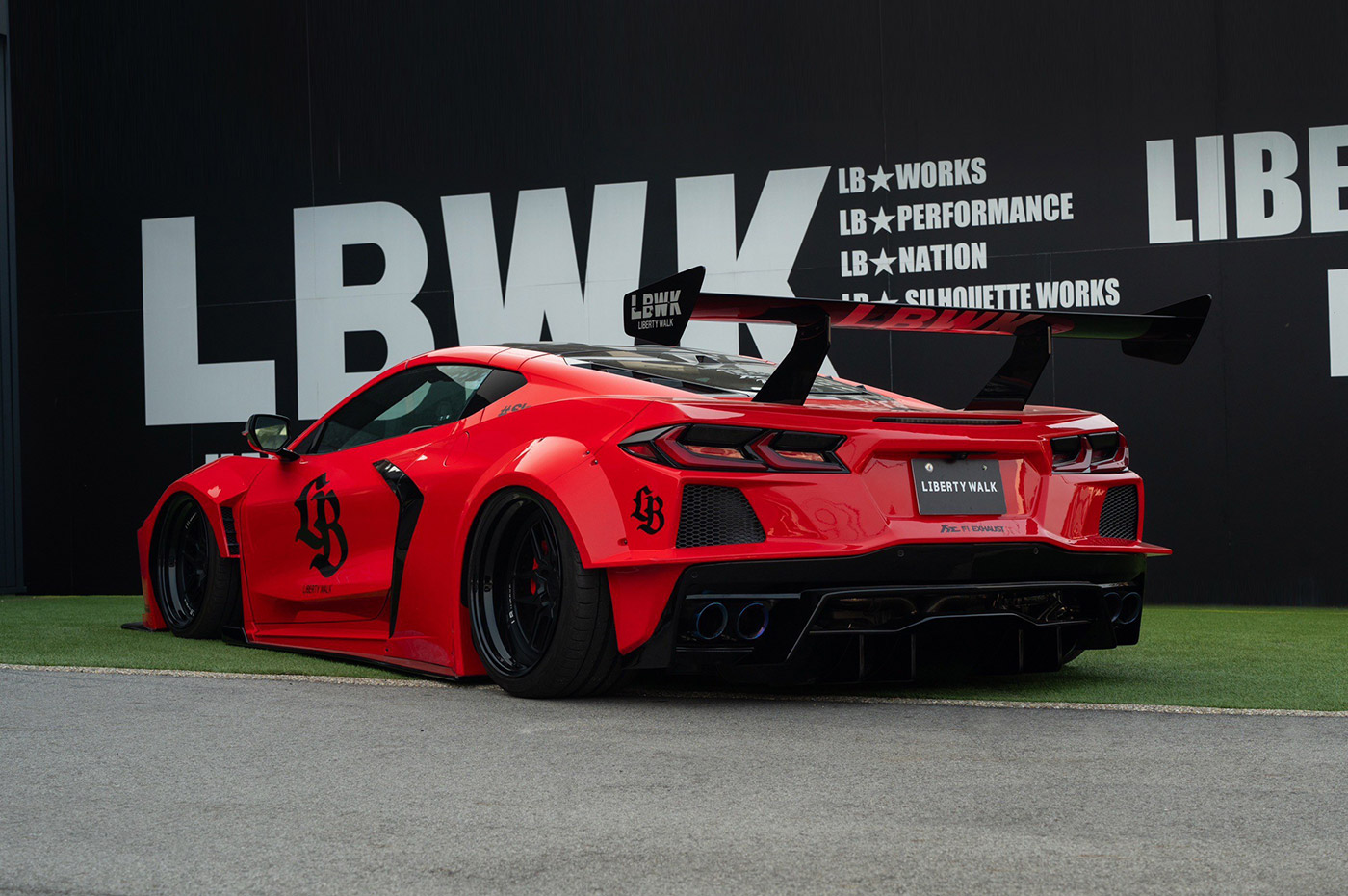 LB-Silhouette-WORKS-CHEVROLET-CORVETTE-Z515