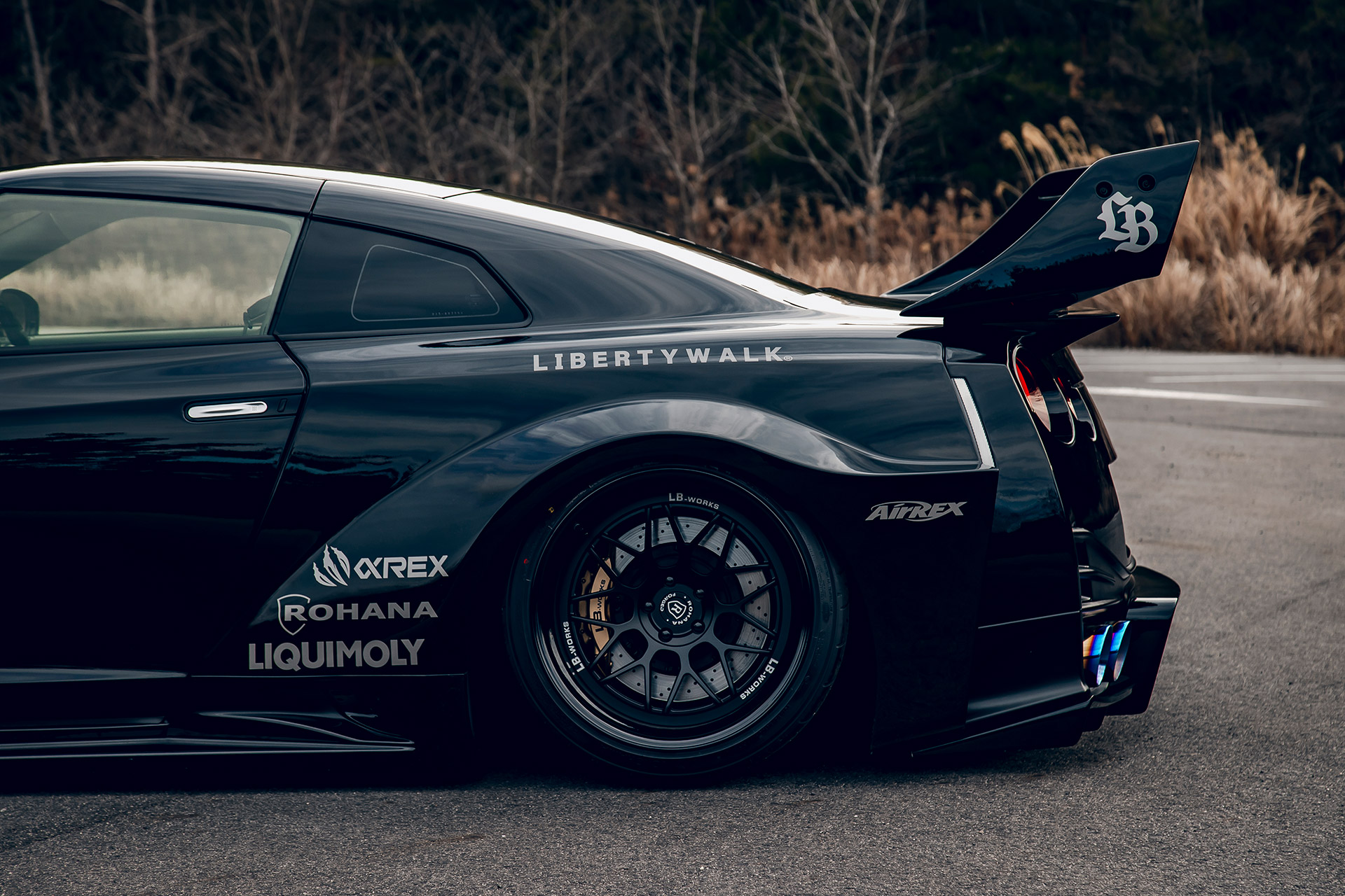 LB-Silhouette-WORKS-GT-NISSAN-35GT-RR3