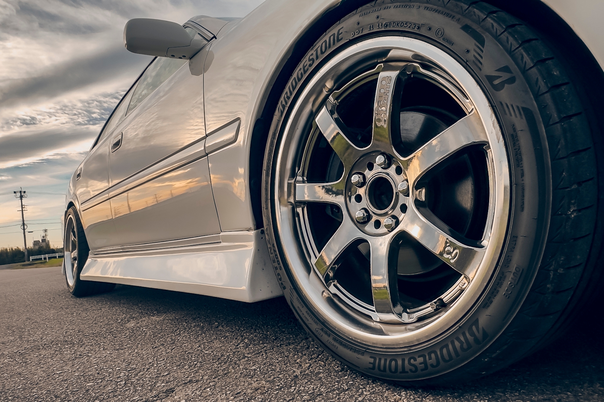 Chaser Tourer V12
