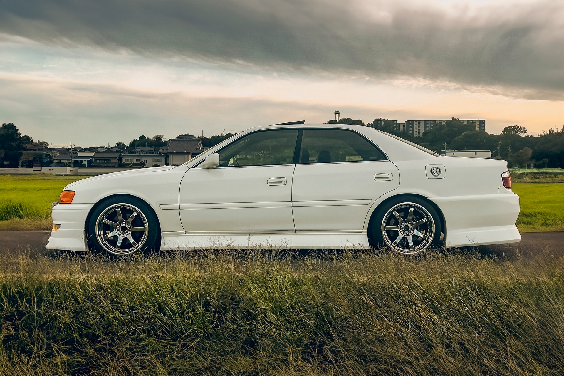 Chaser Tourer V4