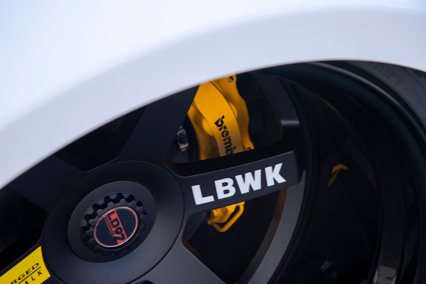 LB-Silhouette WORKS GT NISSAN R35 GT-R23