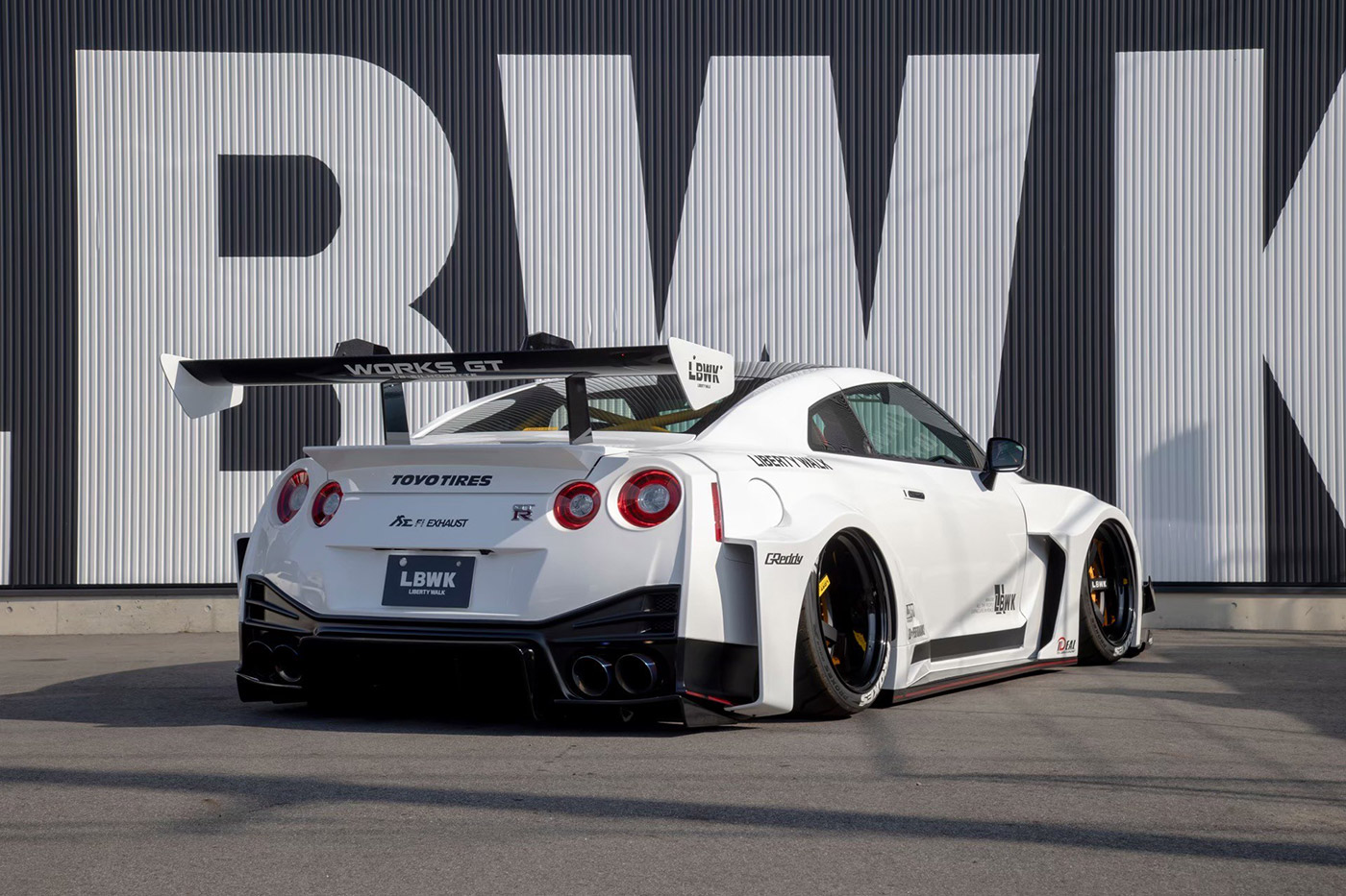 LB-Silhouette WORKS GT NISSAN R35 GT-R7