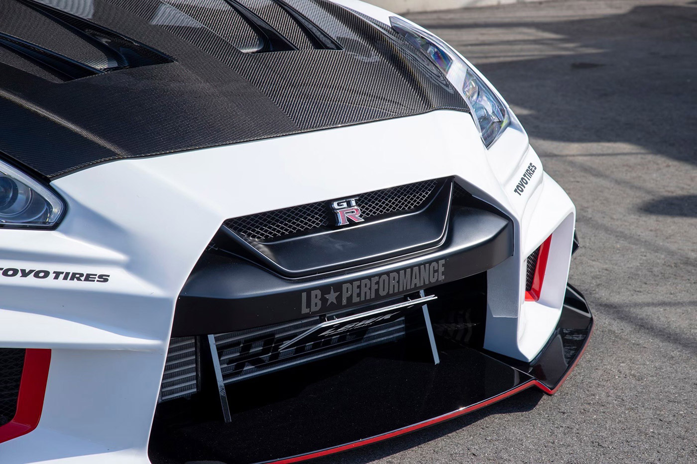 LB-Silhouette WORKS GT NISSAN R35 GT-R9