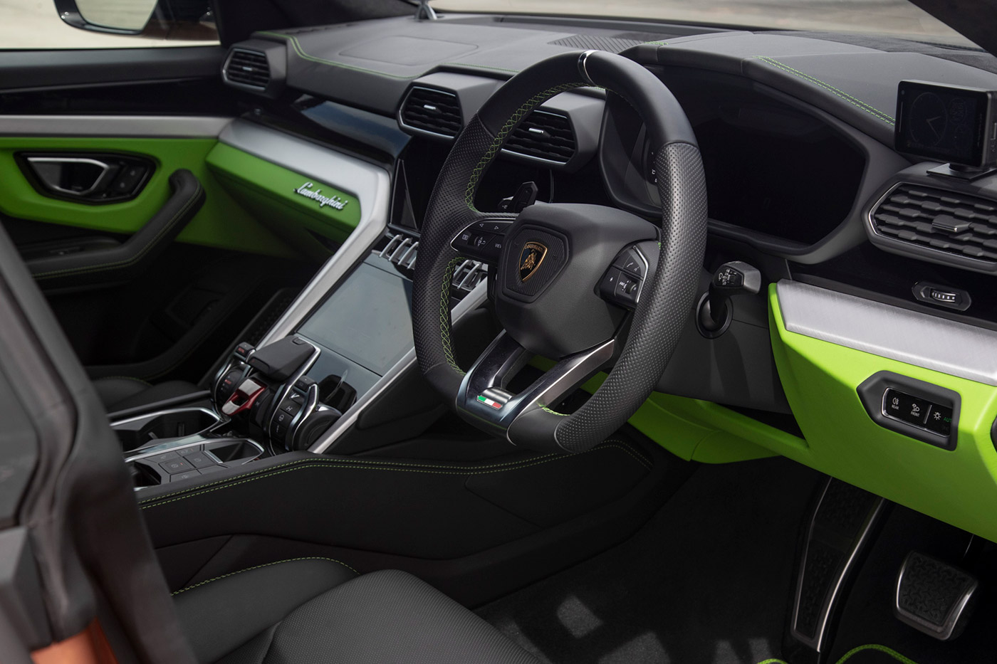 LB-WORKS-Lamborghini-URUS-Full-Complete38
