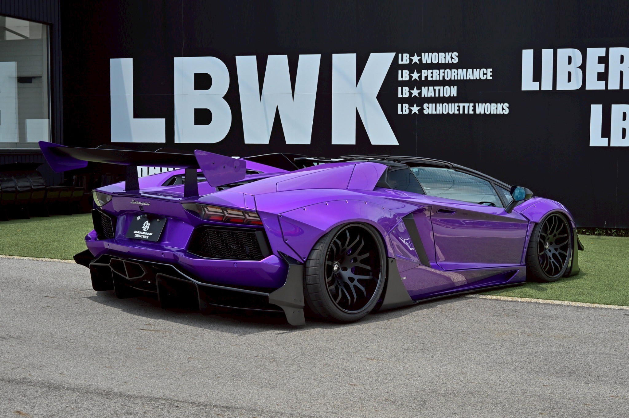 LB-WORKS Lamborghini AVENTADOR7