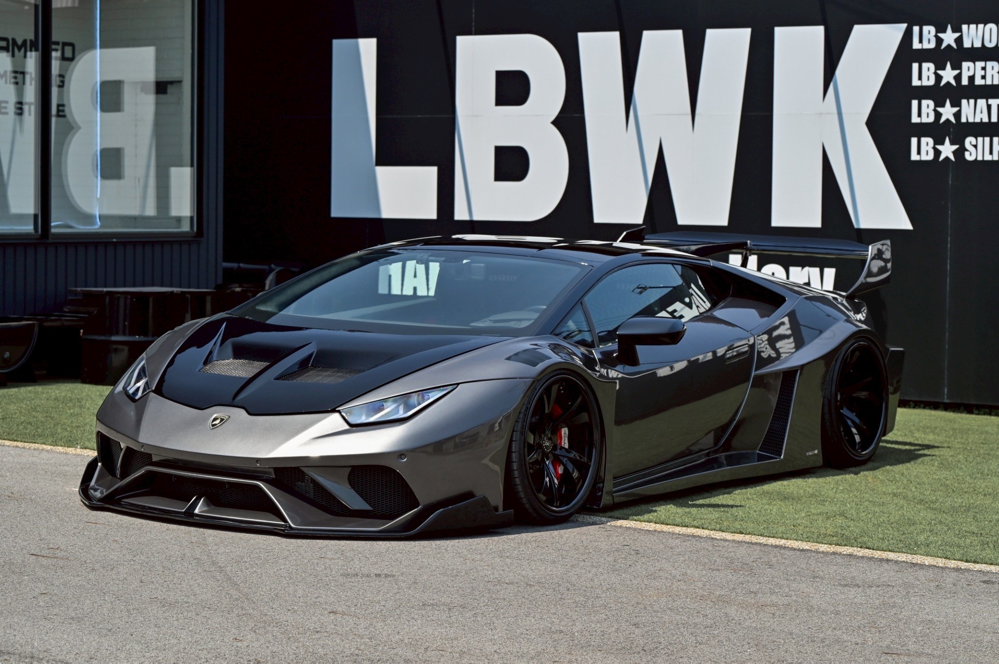 LB-Silhouette WORKS Lamborghini HURACAN3