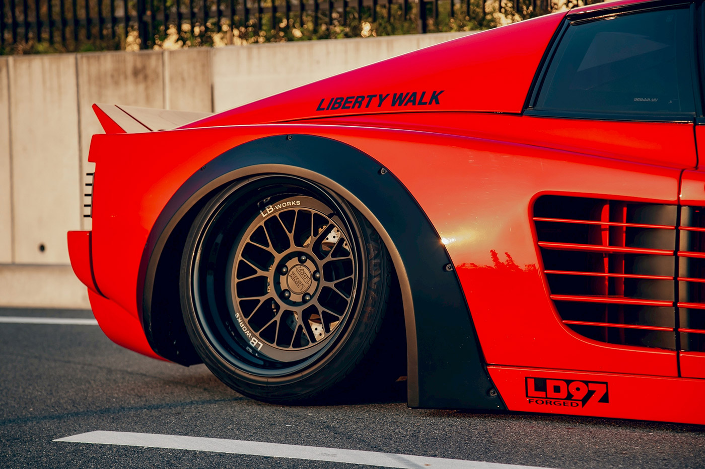 LB-WORKS-Ferrari-512TR15