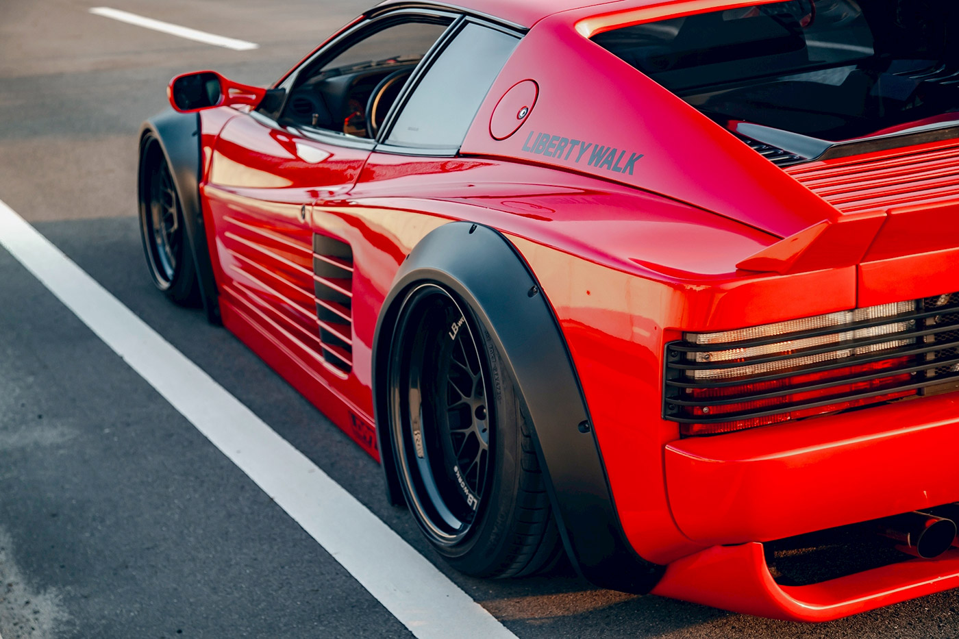 LB-WORKS-Ferrari-512TR22